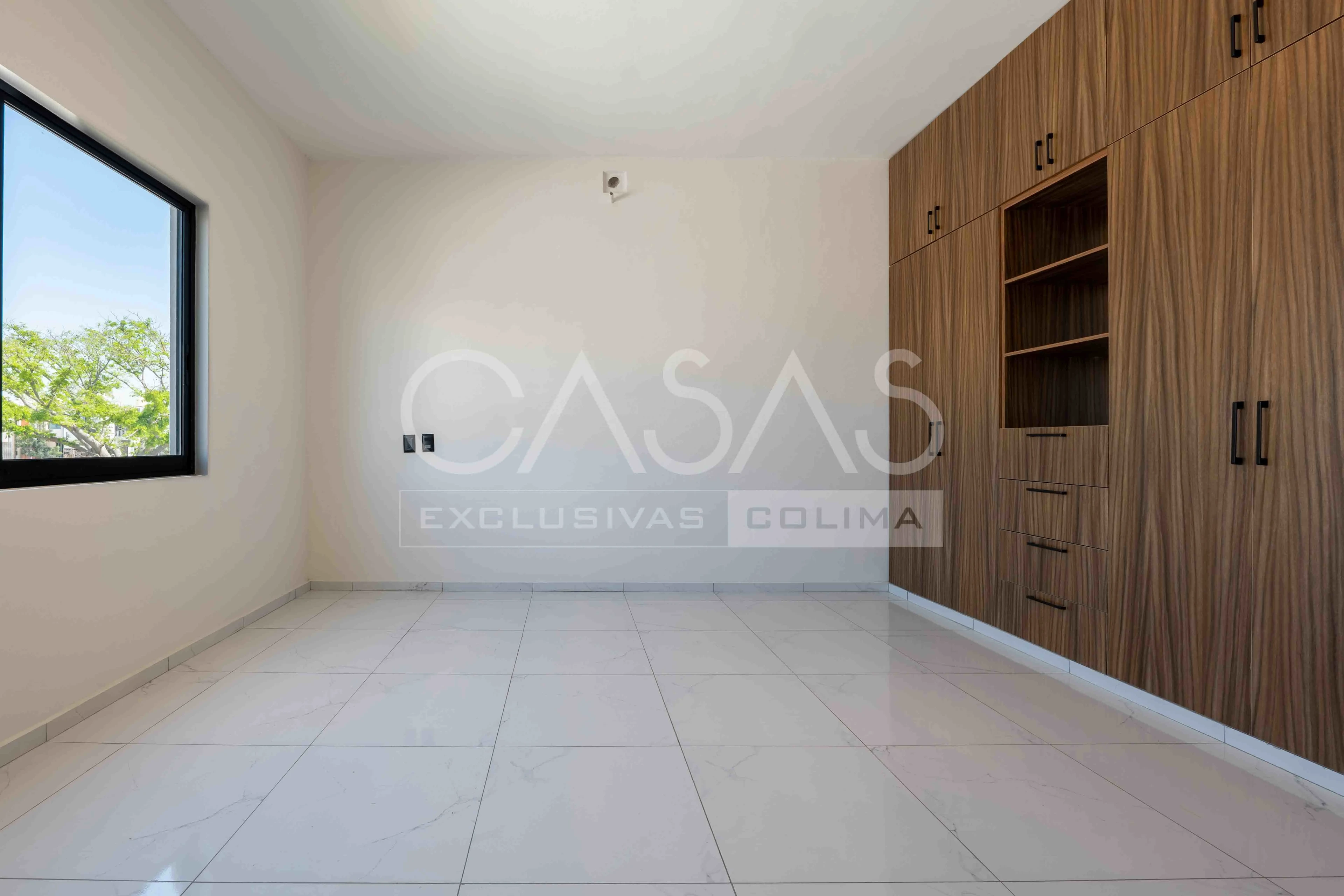 Preciosa casa en esquina en venta en zona norte de Colima, súper fresca y con amplios espacios 16