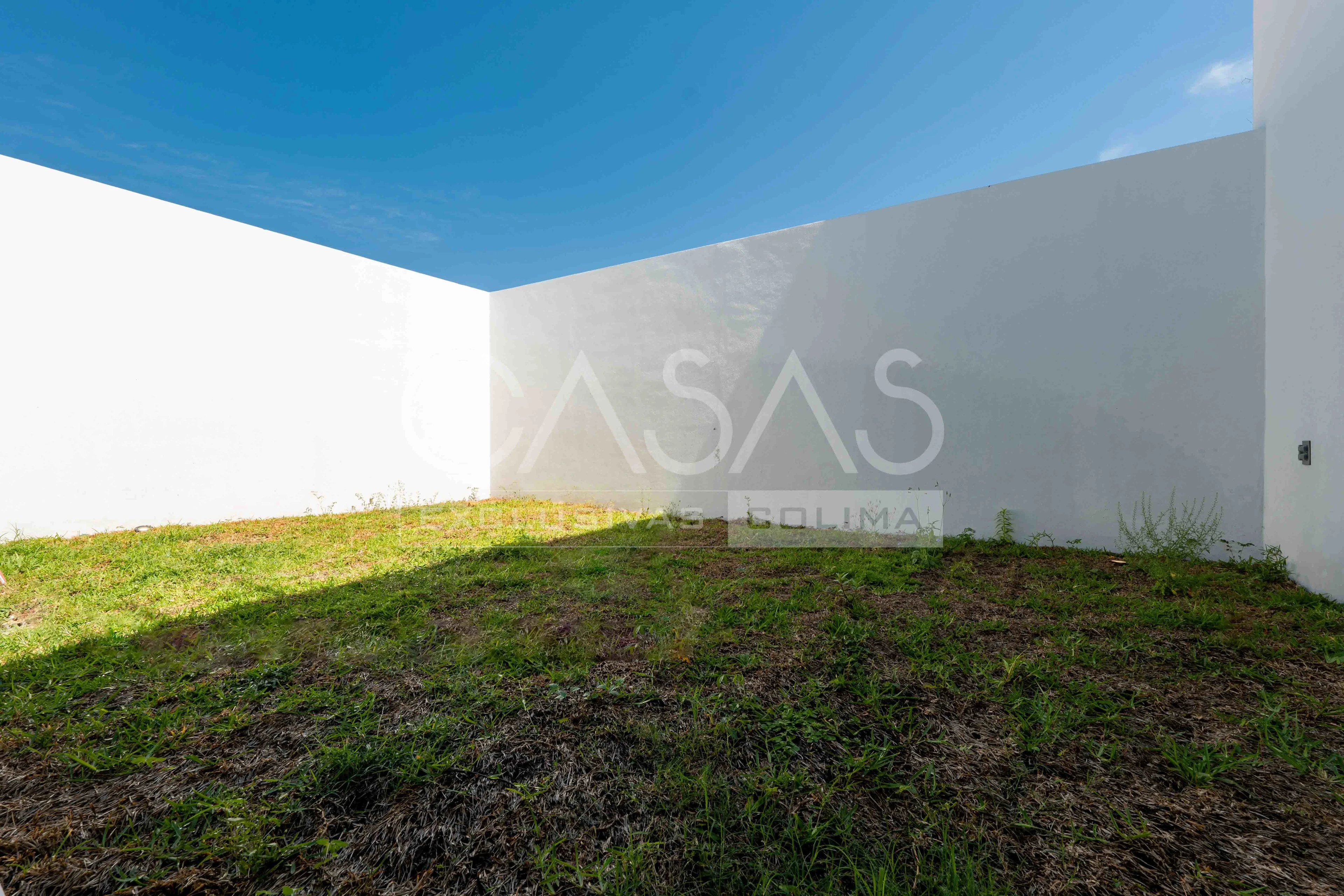 Preciosa casa en esquina en venta en zona norte de Colima, súper fresca y con amplios espacios 9