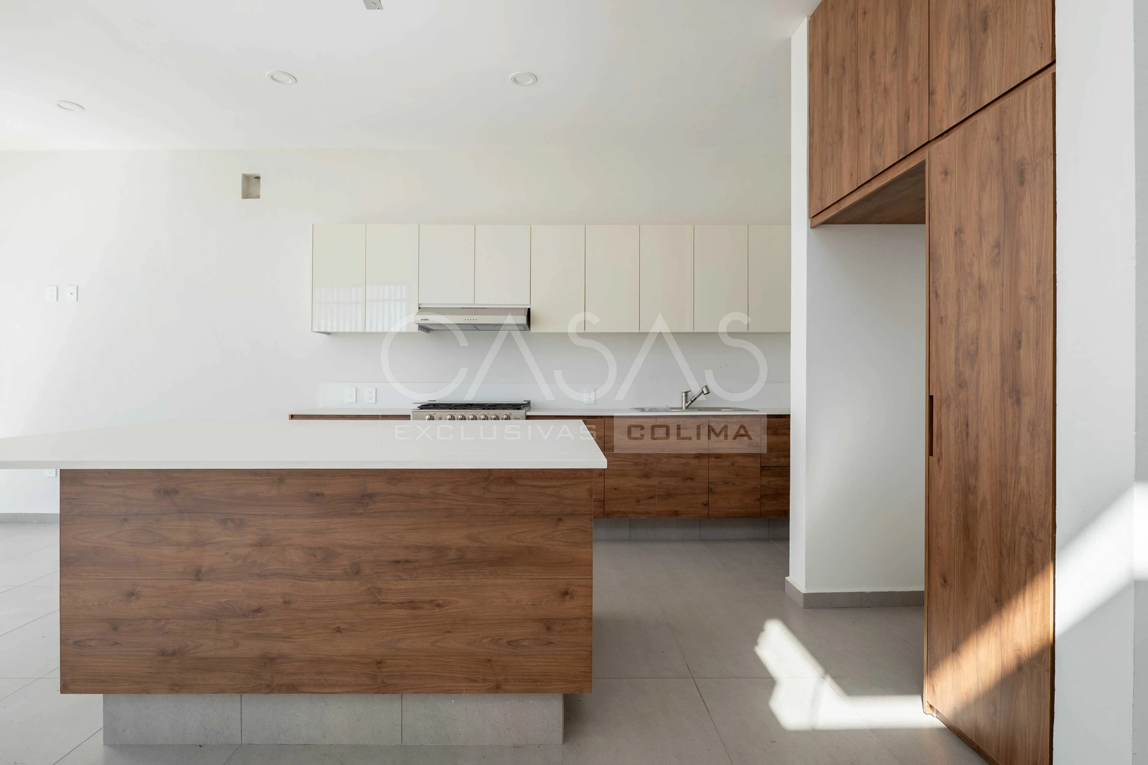 Bellísima residencia en venta en esquina, Zona norte de Colima 5