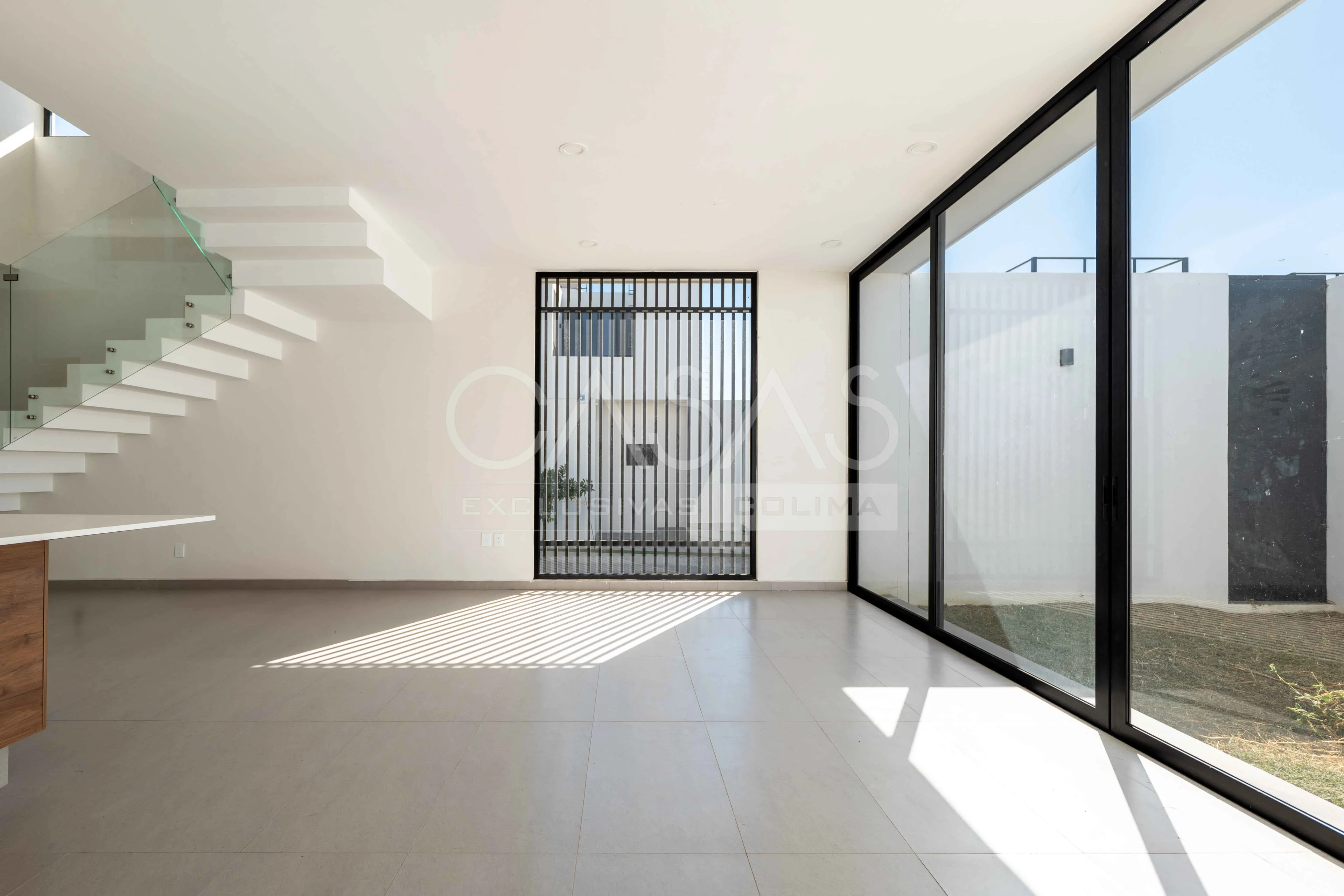 Bellísima residencia en venta en esquina, Zona norte de Colima 8