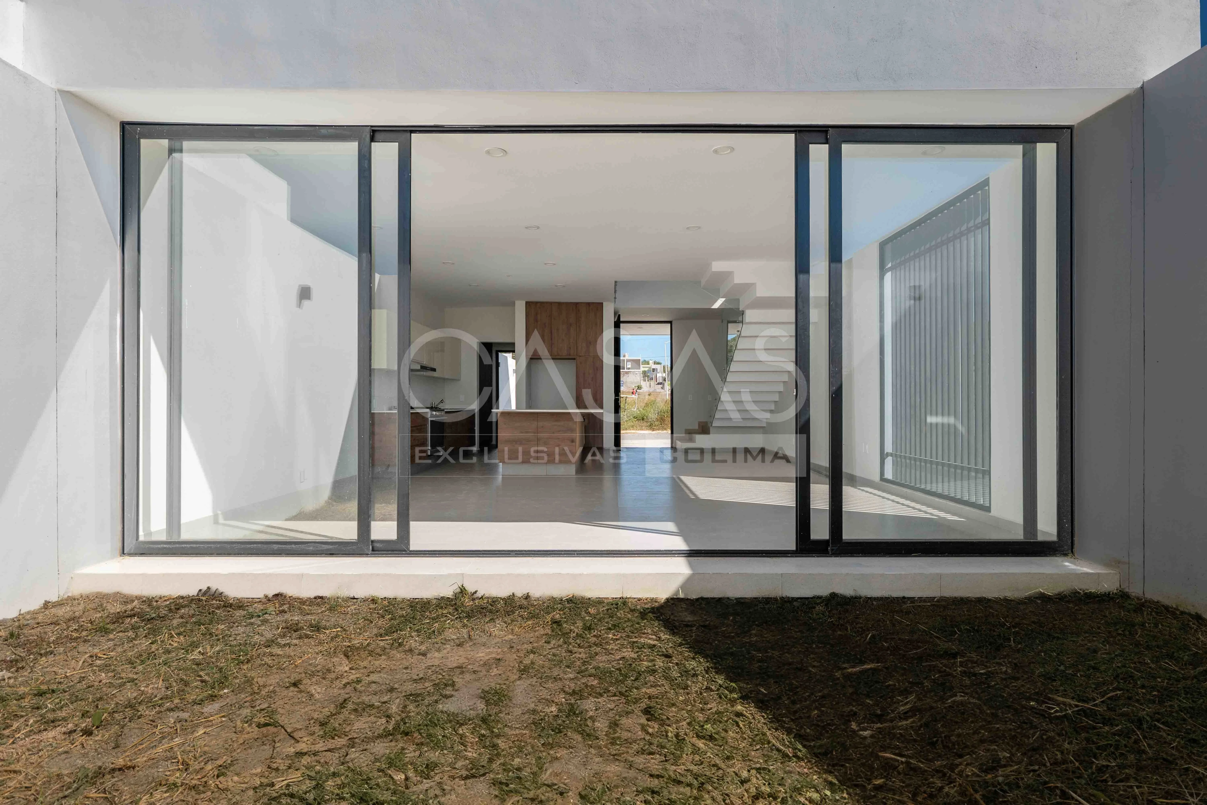 Bellísima residencia en venta en esquina, Zona norte de Colima 9