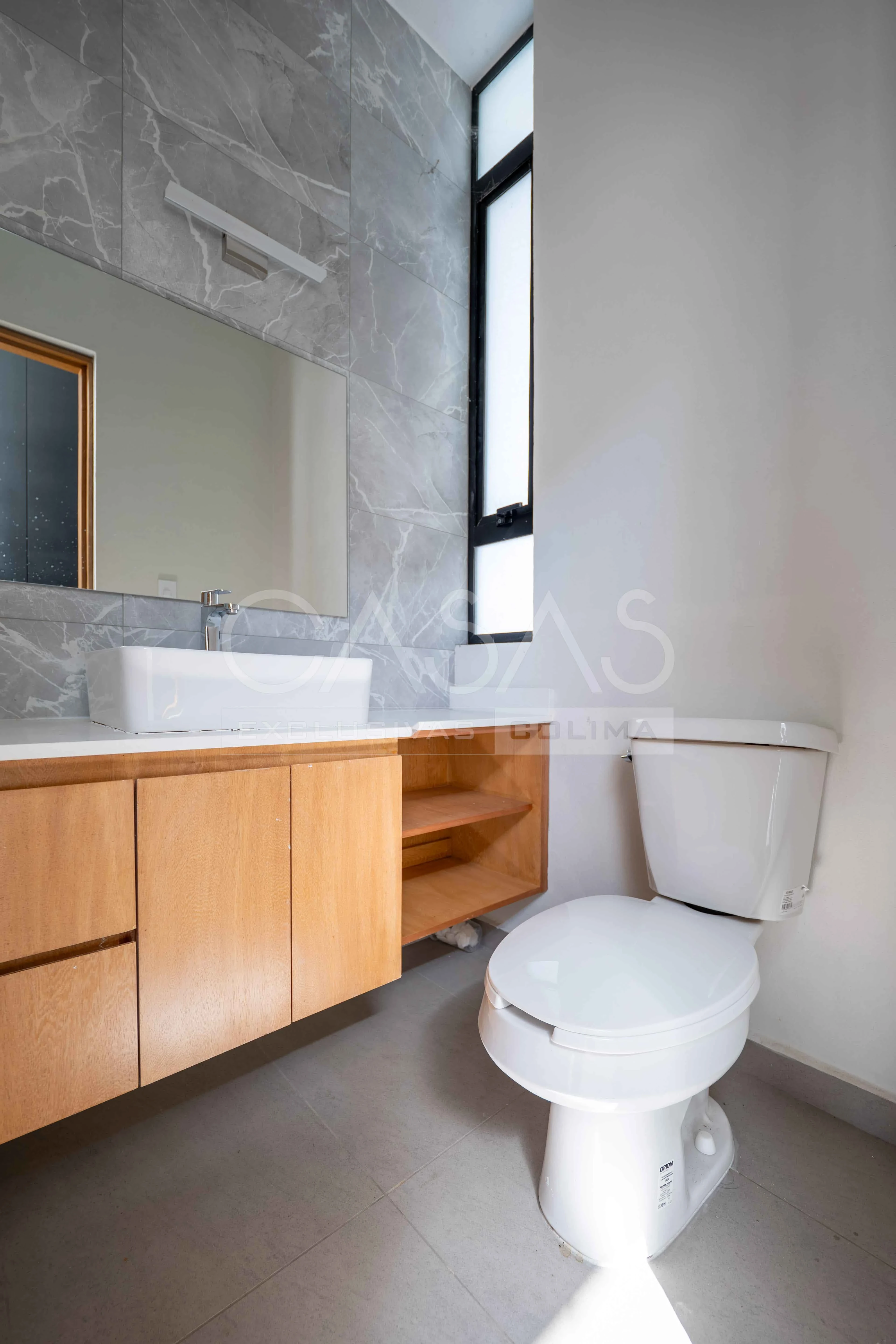 Bellísima residencia en venta en esquina, Zona norte de Colima 3