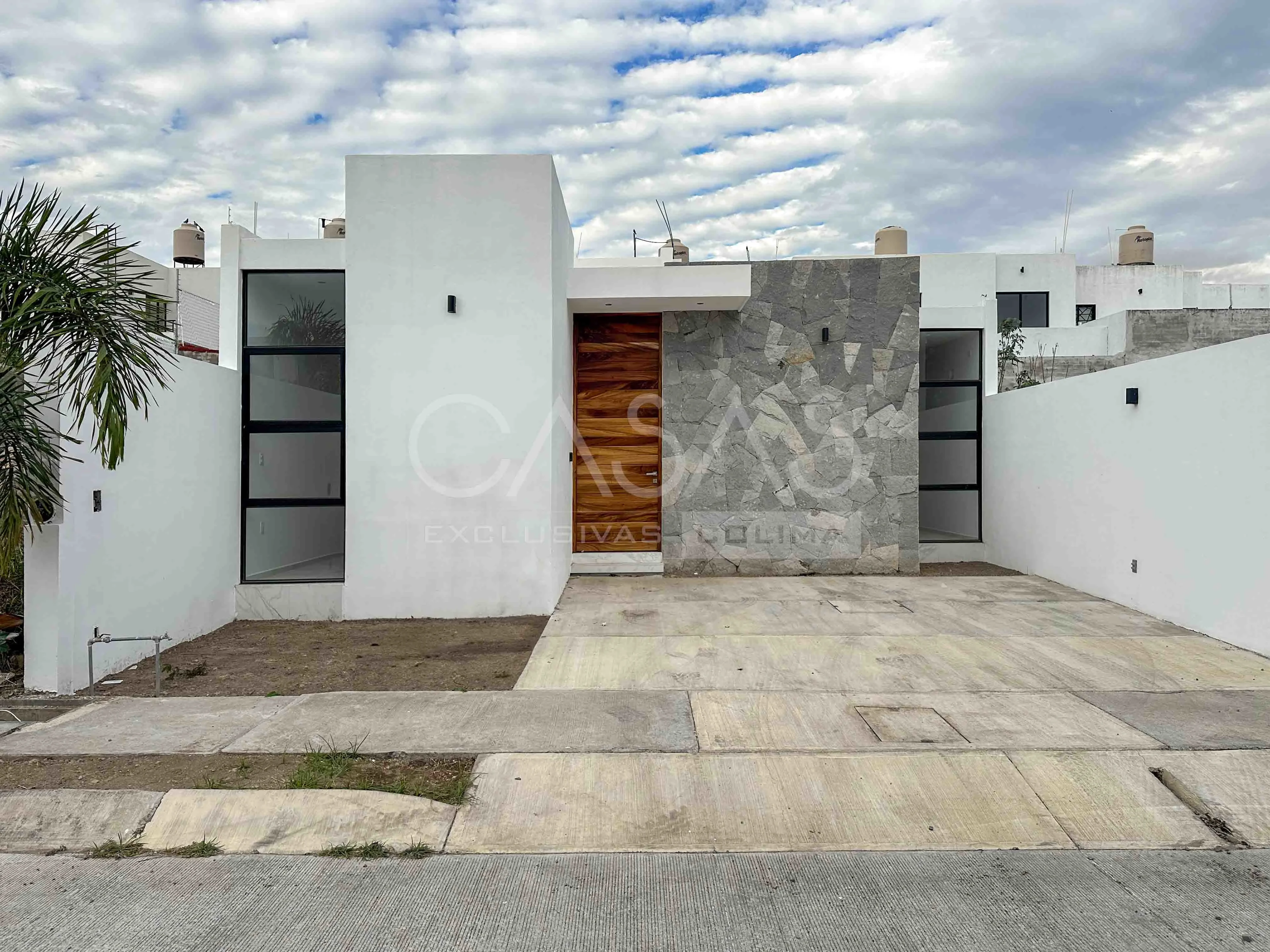 Preciosa casa de una planta en venta en zona norte de Villa de Álvarez