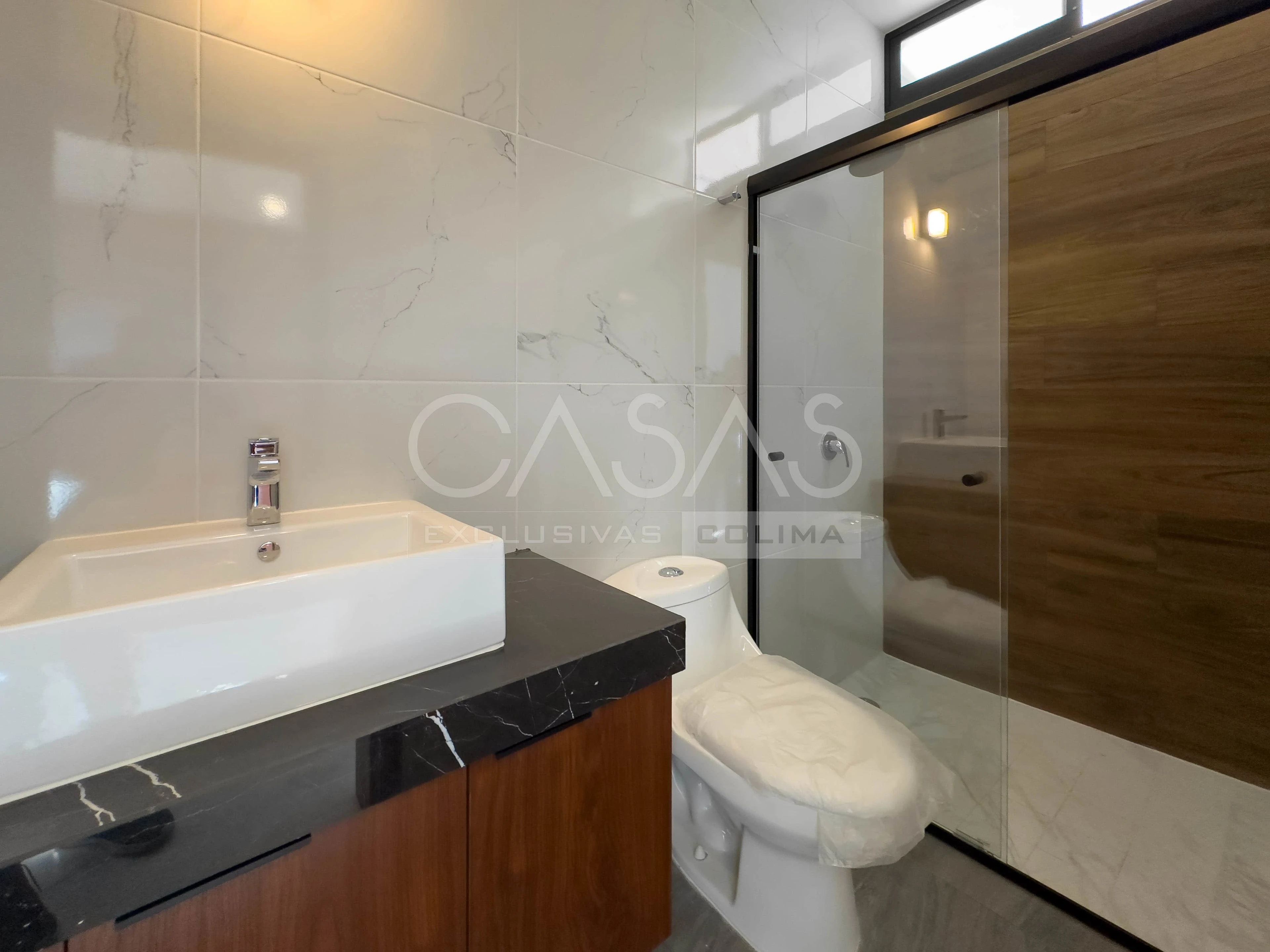 Hermosa y amplia casa en venta al norte de Villa de Álvarez, zona Residencial 19