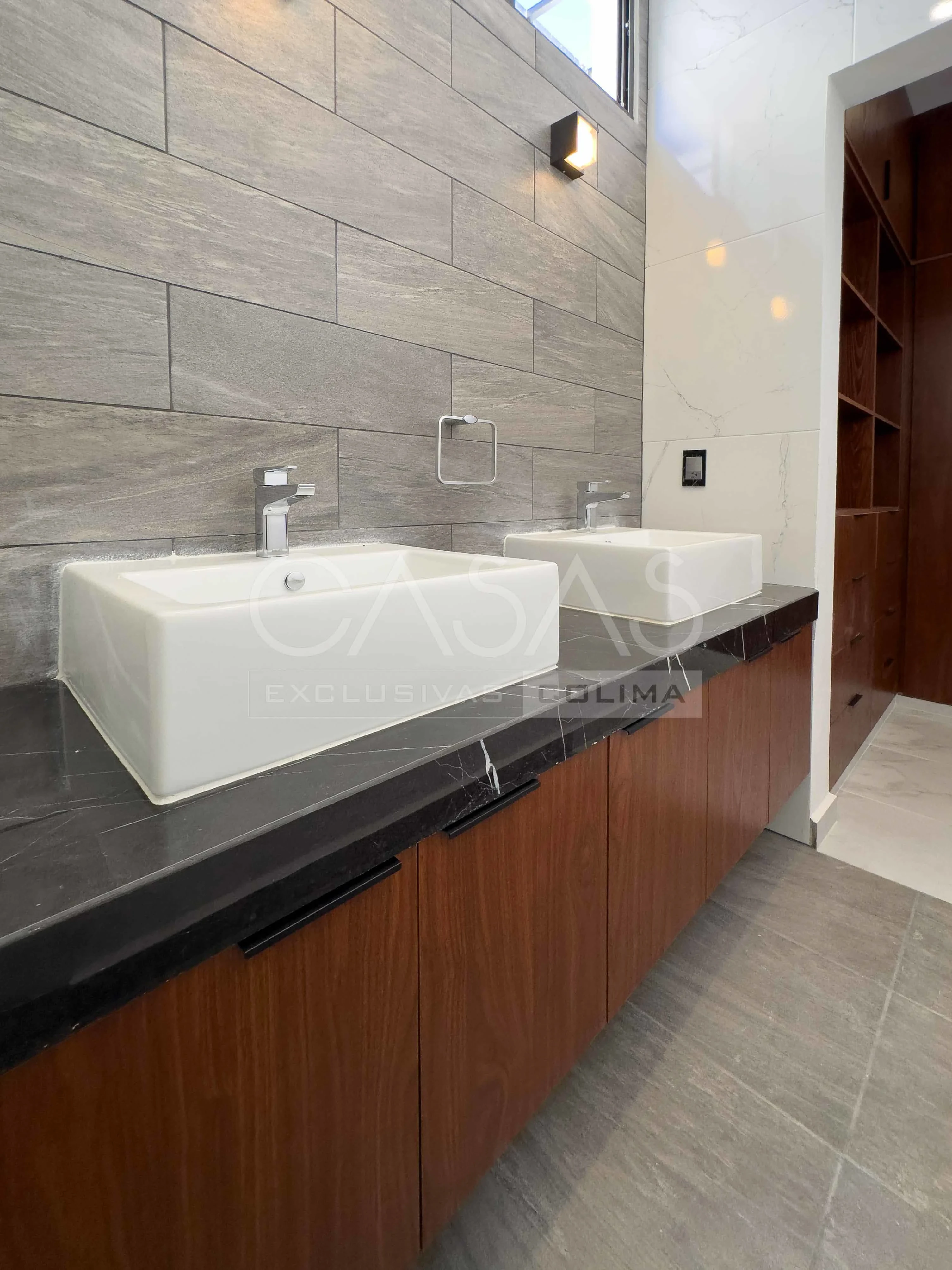 Hermosa y amplia casa en venta al norte de Villa de Álvarez, zona Residencial 17