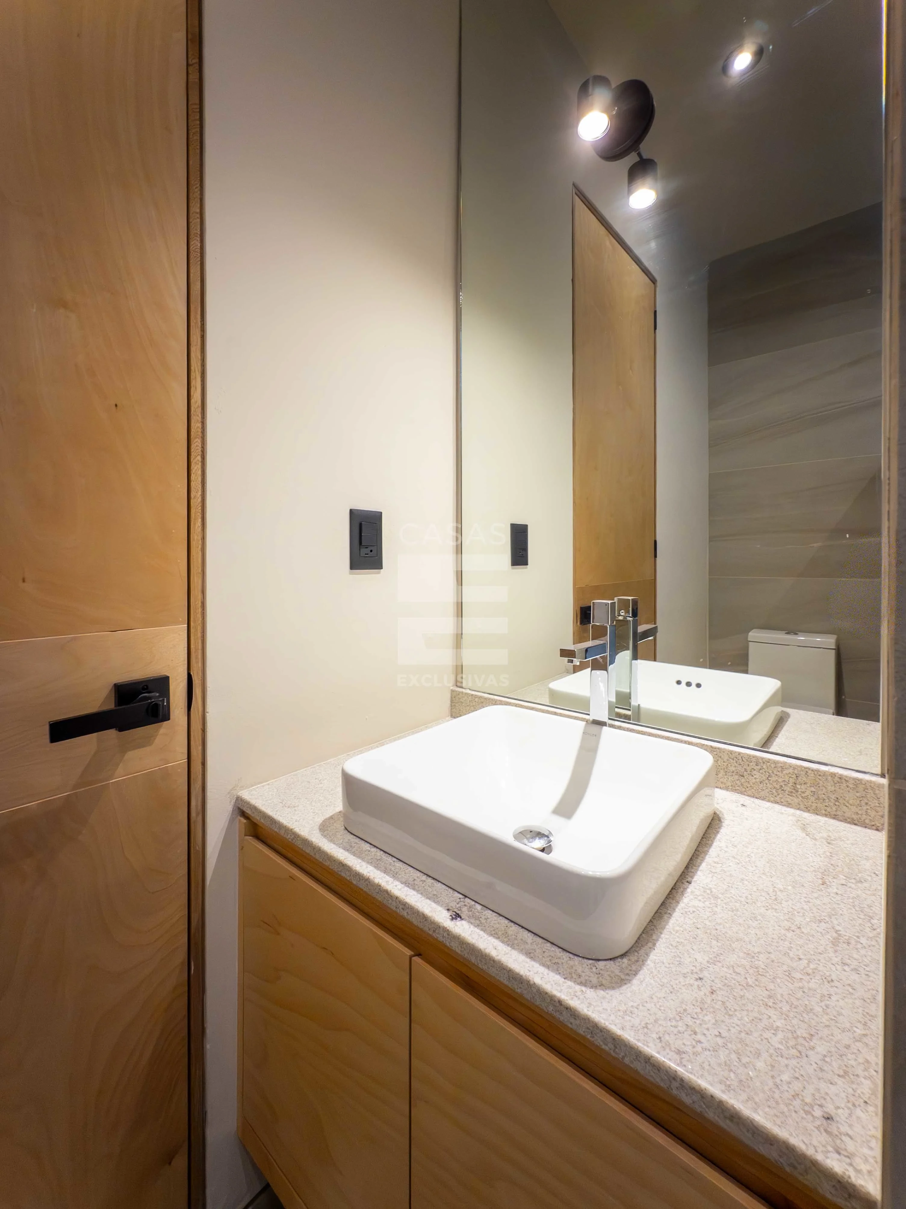 Hermosa casa en venta dentro de coto privado en una planta, zona norte de Colima 13