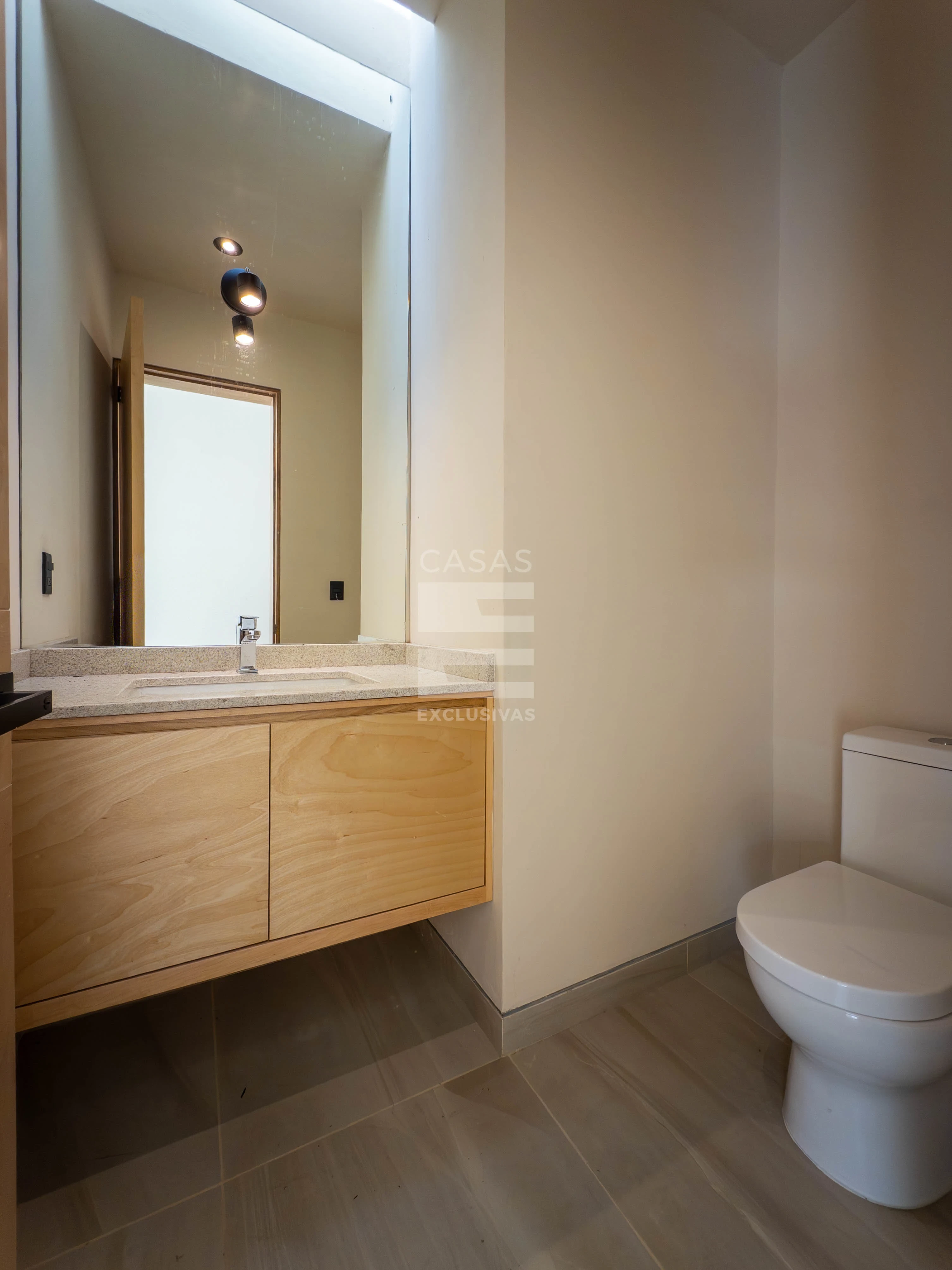 Hermosa casa en venta dentro de coto privado en una planta, zona norte de Colima 12