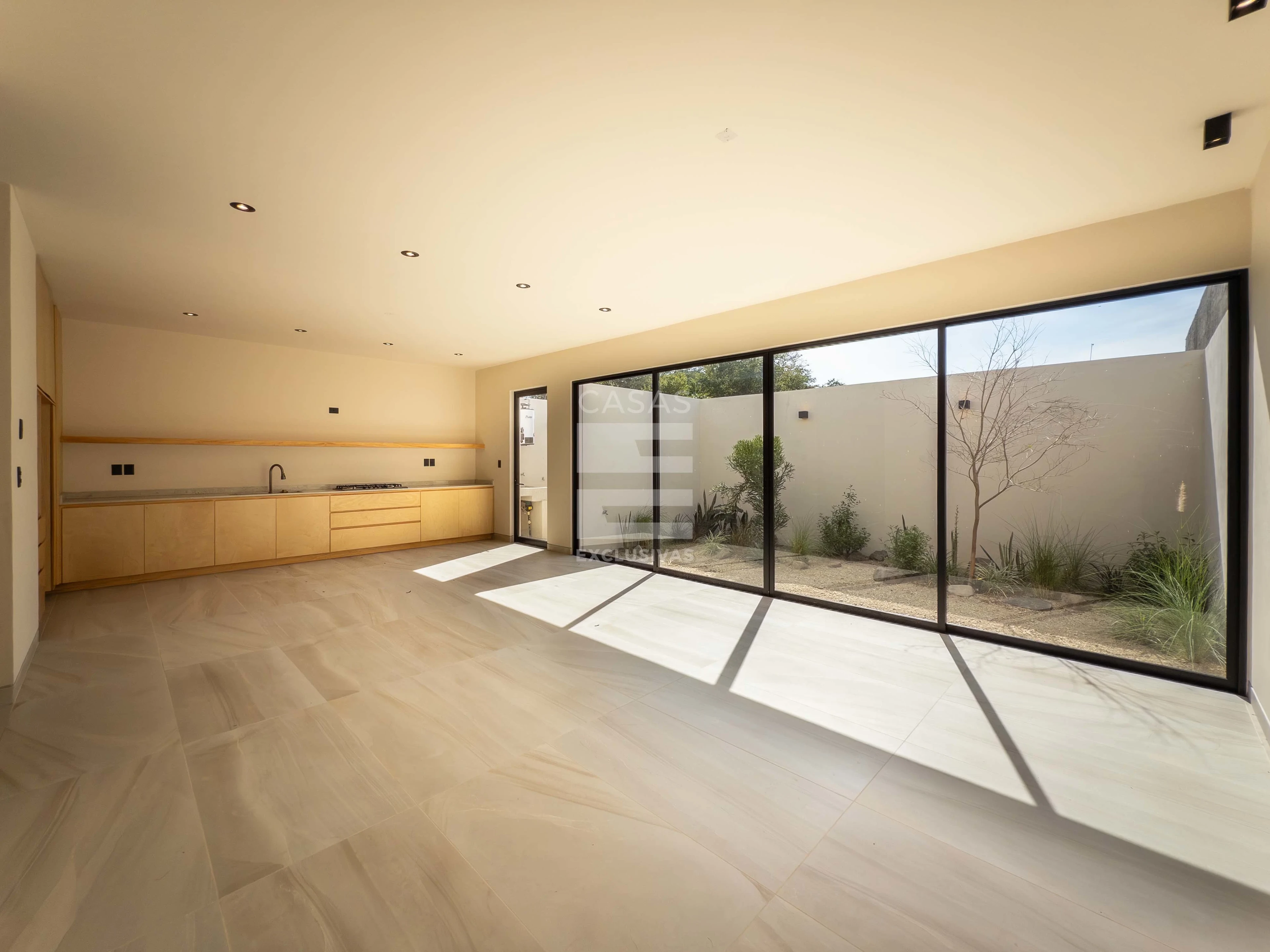 Hermosa casa en venta dentro de coto privado en una planta, zona norte de Colima 6