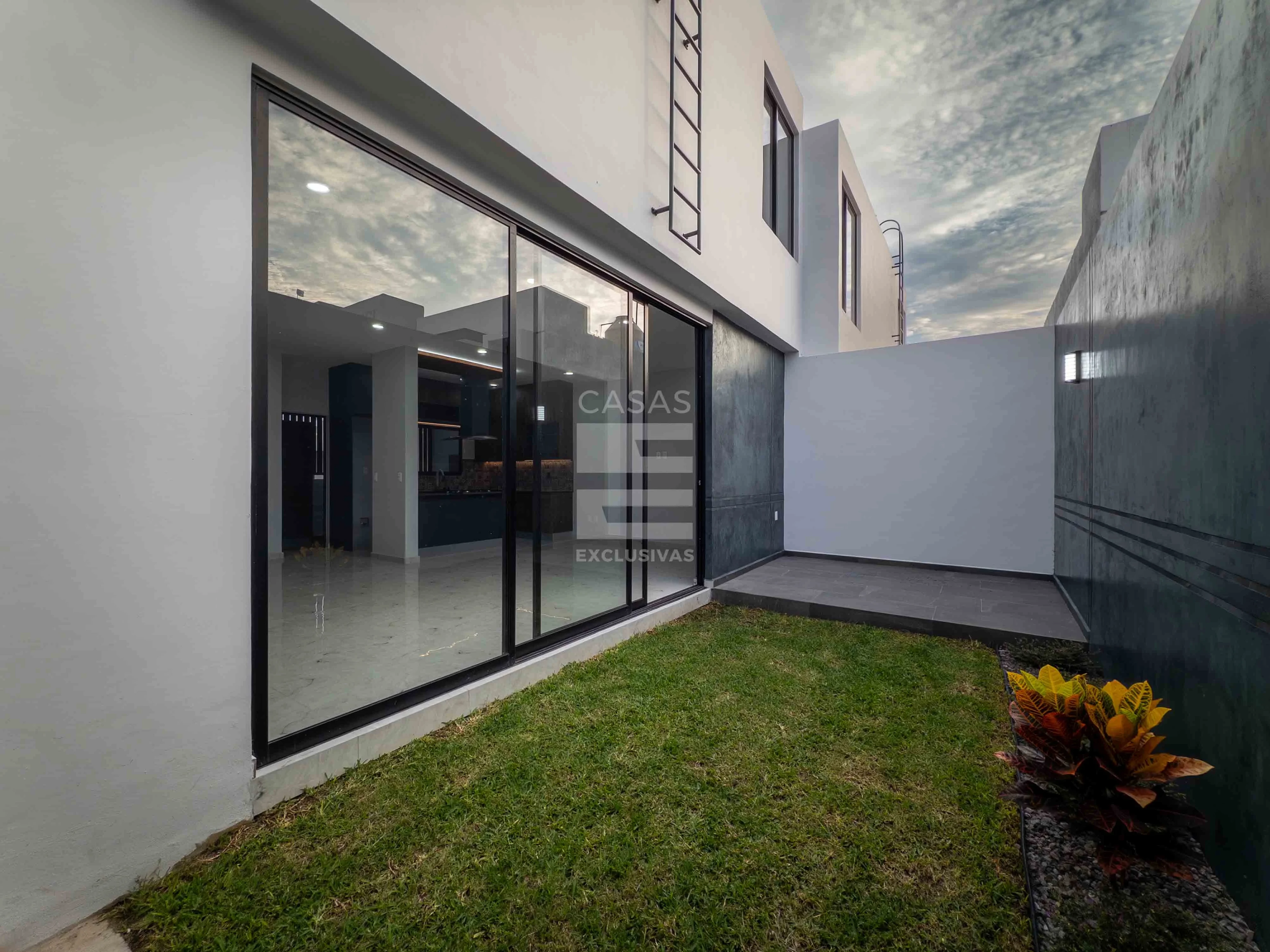 Casa en venta en Colima zona norte, residencial Punto Rioja 9