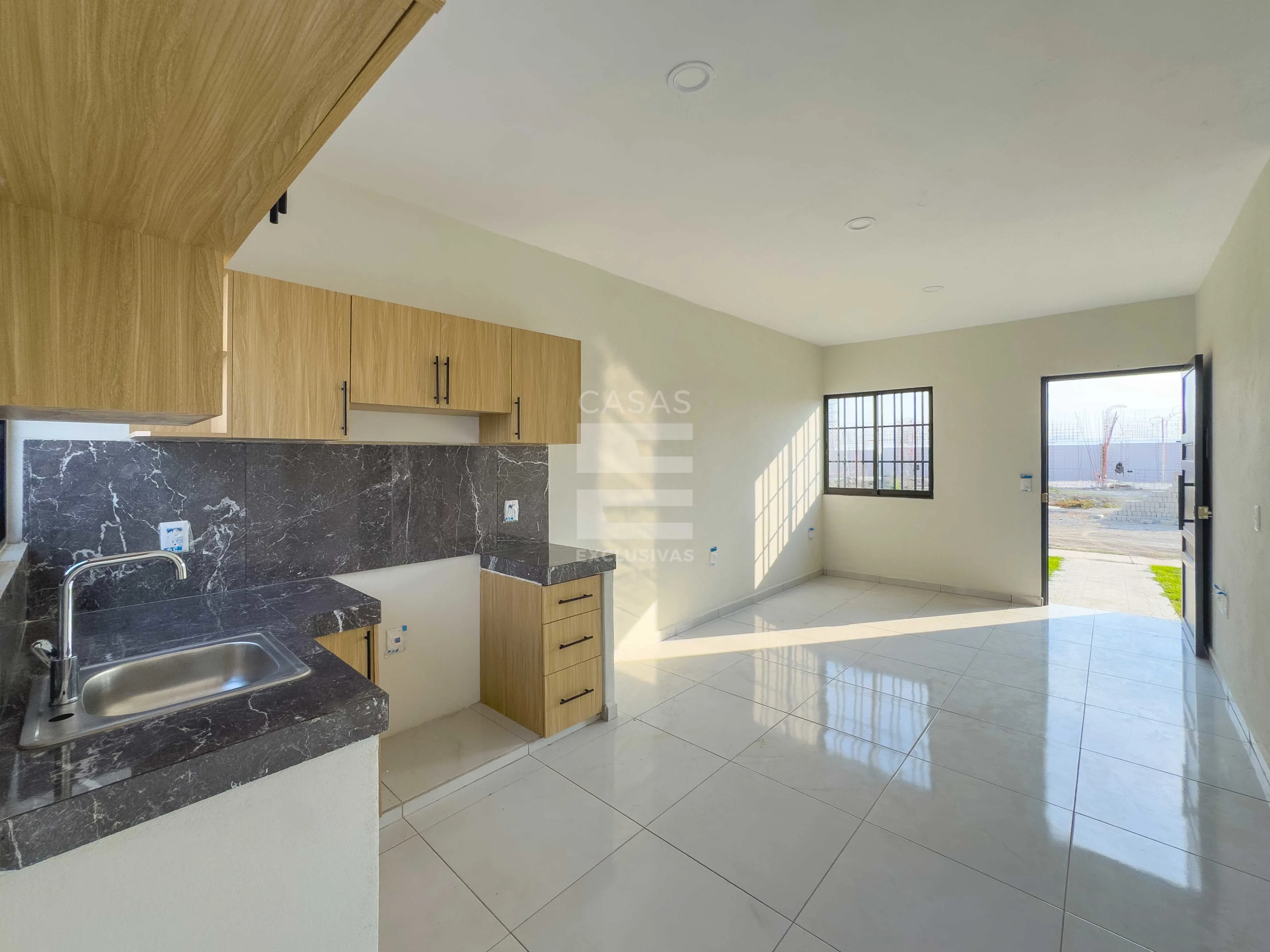 Casas en venta en Villa de Álvarez Colima, Colonia Montellano 4