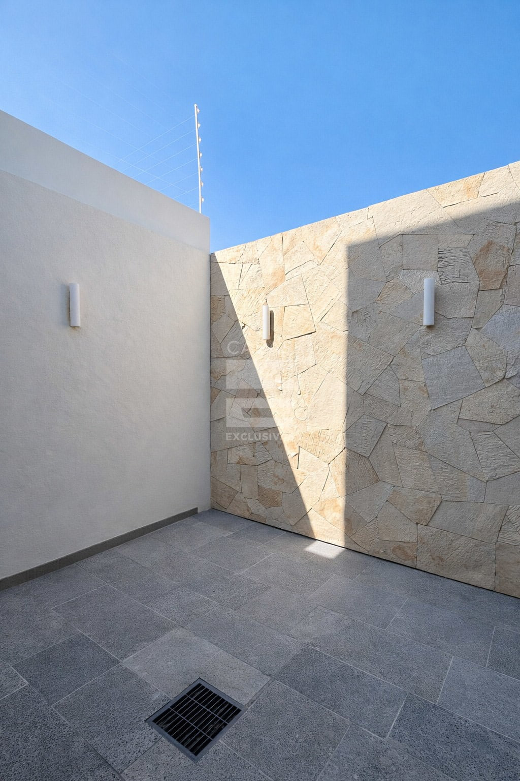 Casa en venta en Colima, Colonia Real de Comala con doble altura en sala y comedor 8