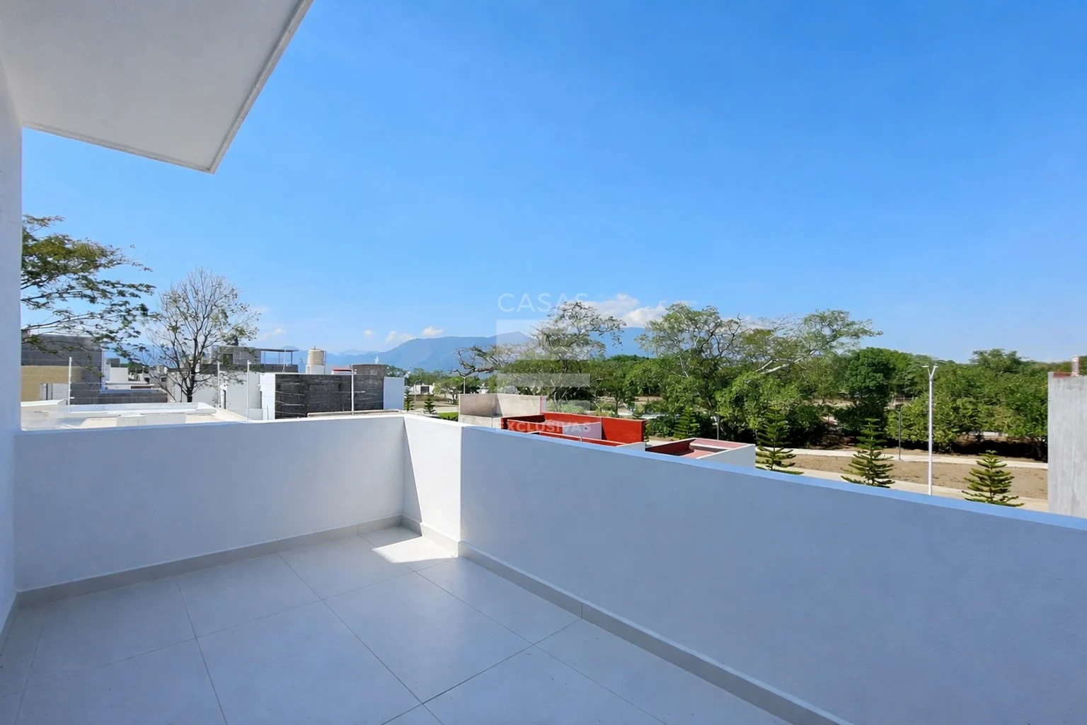 Casa en venta en Colima, Colonia Real de Comala con doble altura en sala y comedor 14