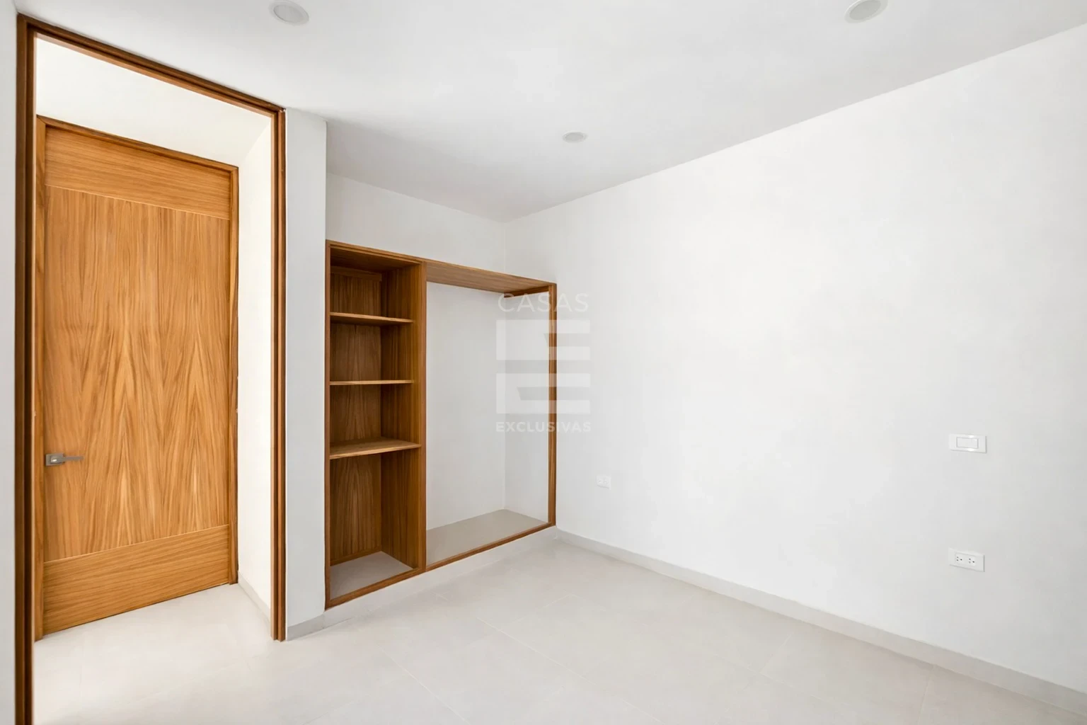 Casa en venta en Colima, Colonia Real de Comala con doble altura en sala y comedor 7