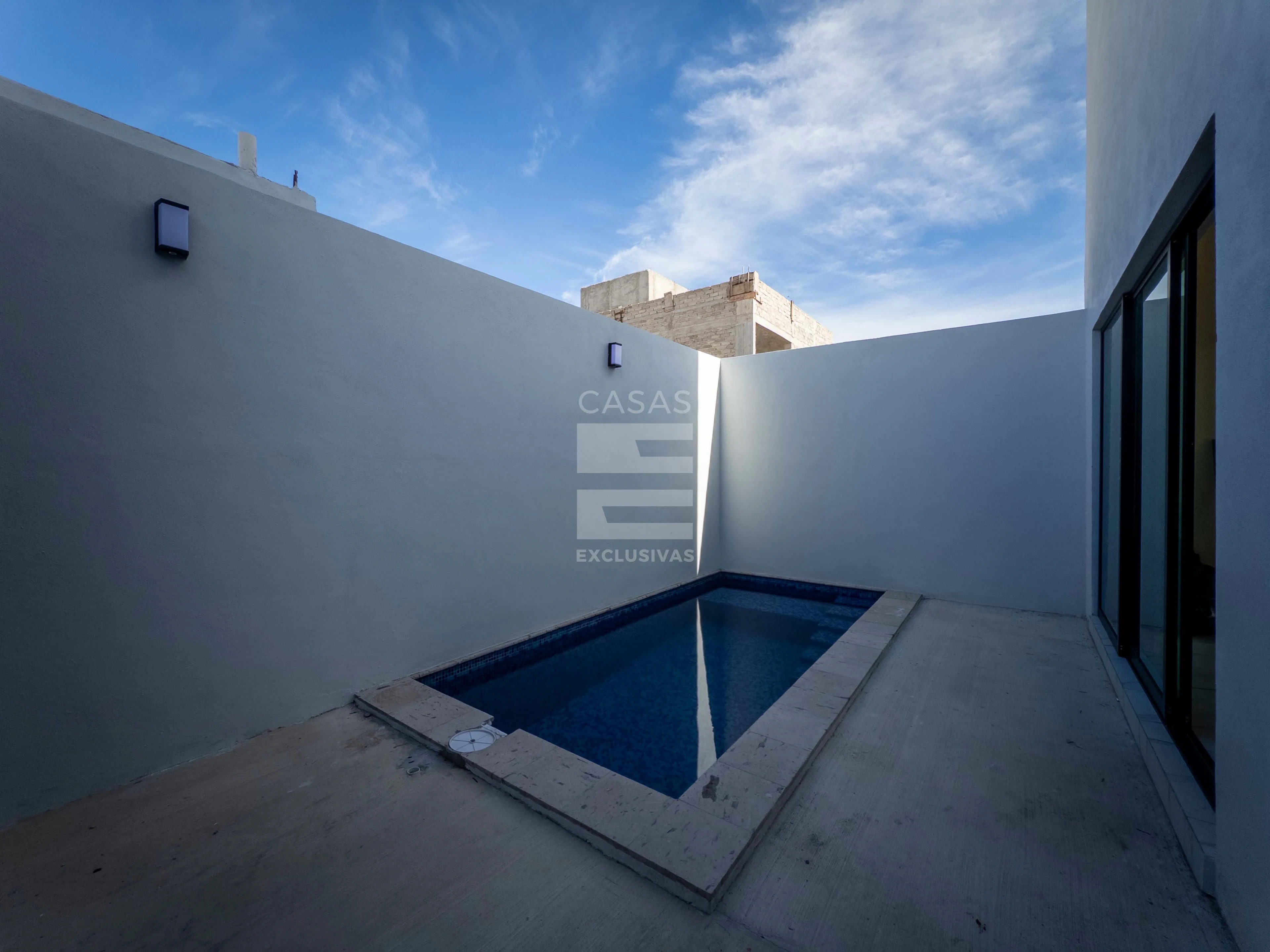 Casa en venta en Comala con alberca, zona residencial 5