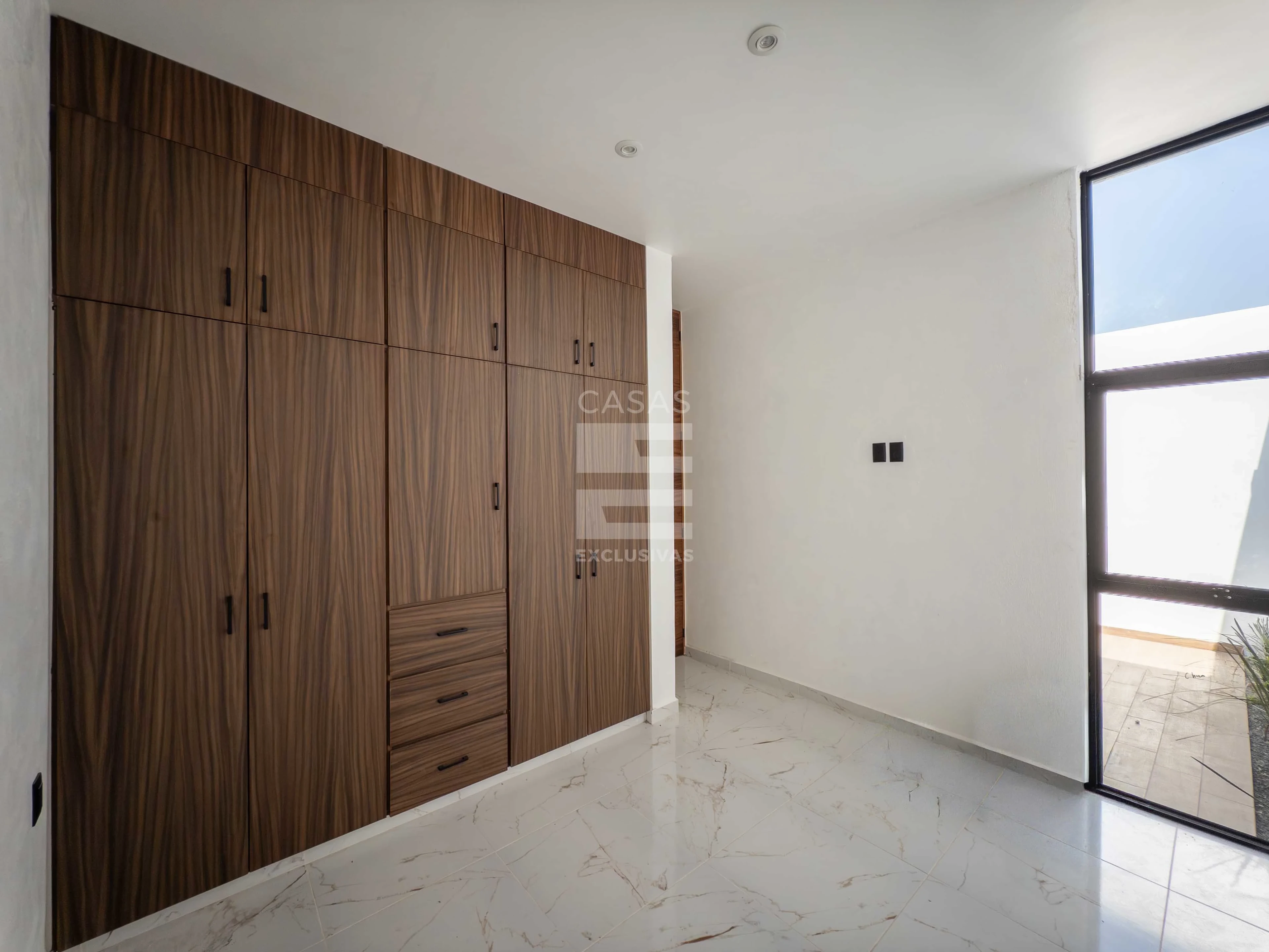 Preciosa casa en venta en Comala, a una cuadra del andador 11