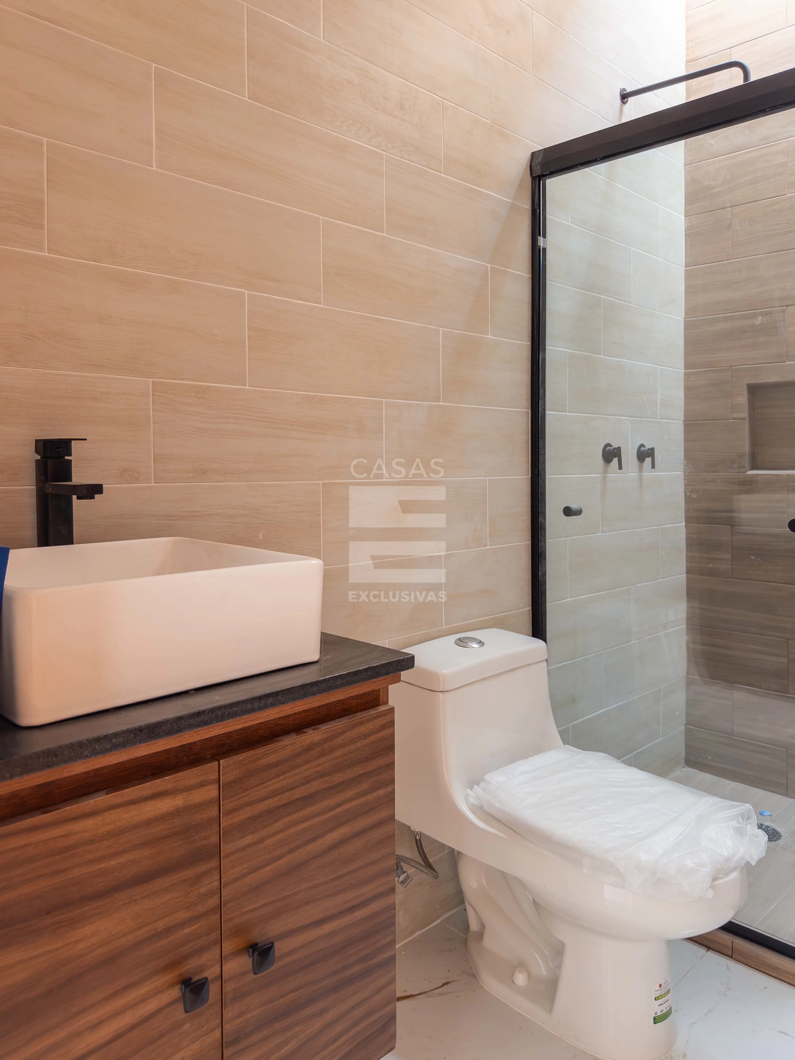 Preciosa casa en venta en Comala, a una cuadra del andador 10