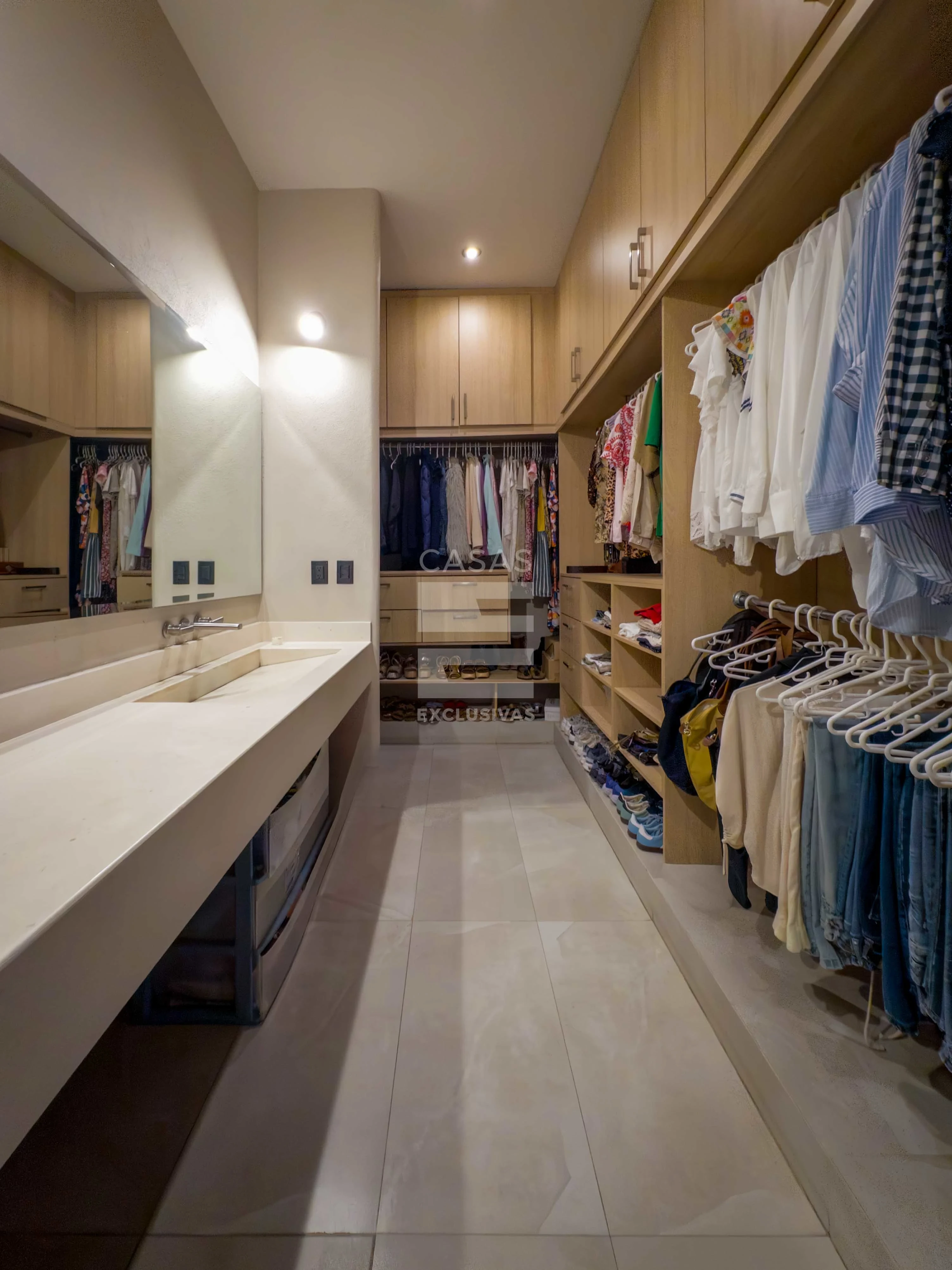 Casa en venta en el coto privado más exclusivo de Colima 14