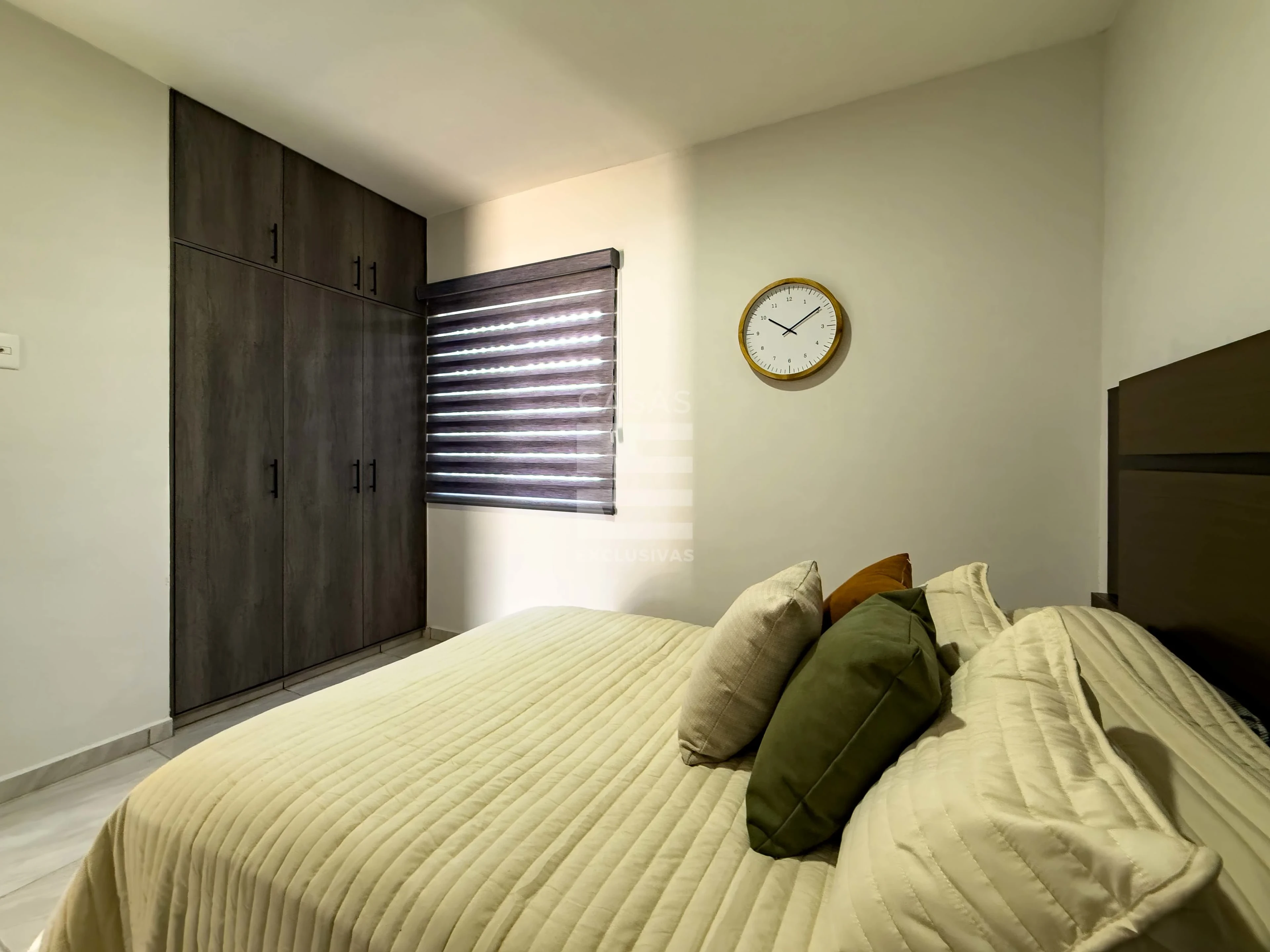 Casa en venta en VdeA con excelente ubicación, a una cuadra de avenida J. Merced Cabrera 5