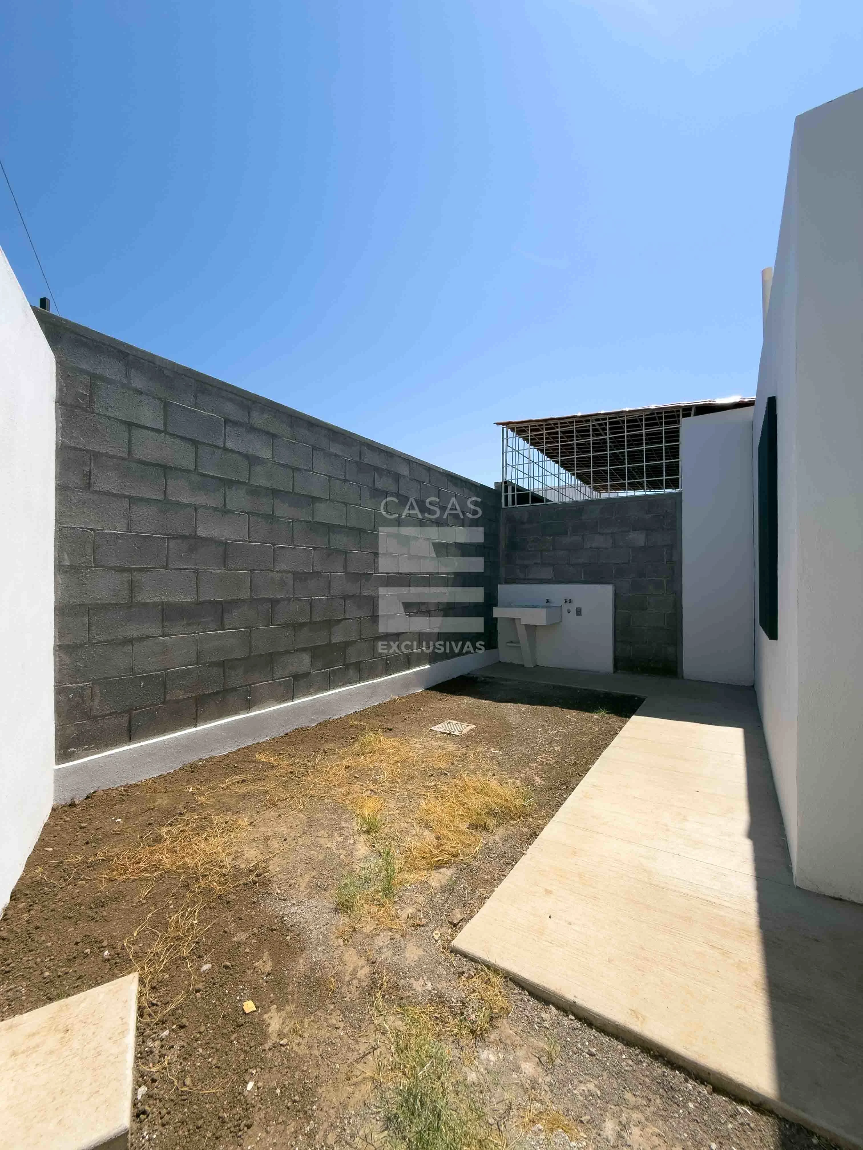 Casa en venta en esquina en Villa de Álvarez, Colima con terreno excedente 5