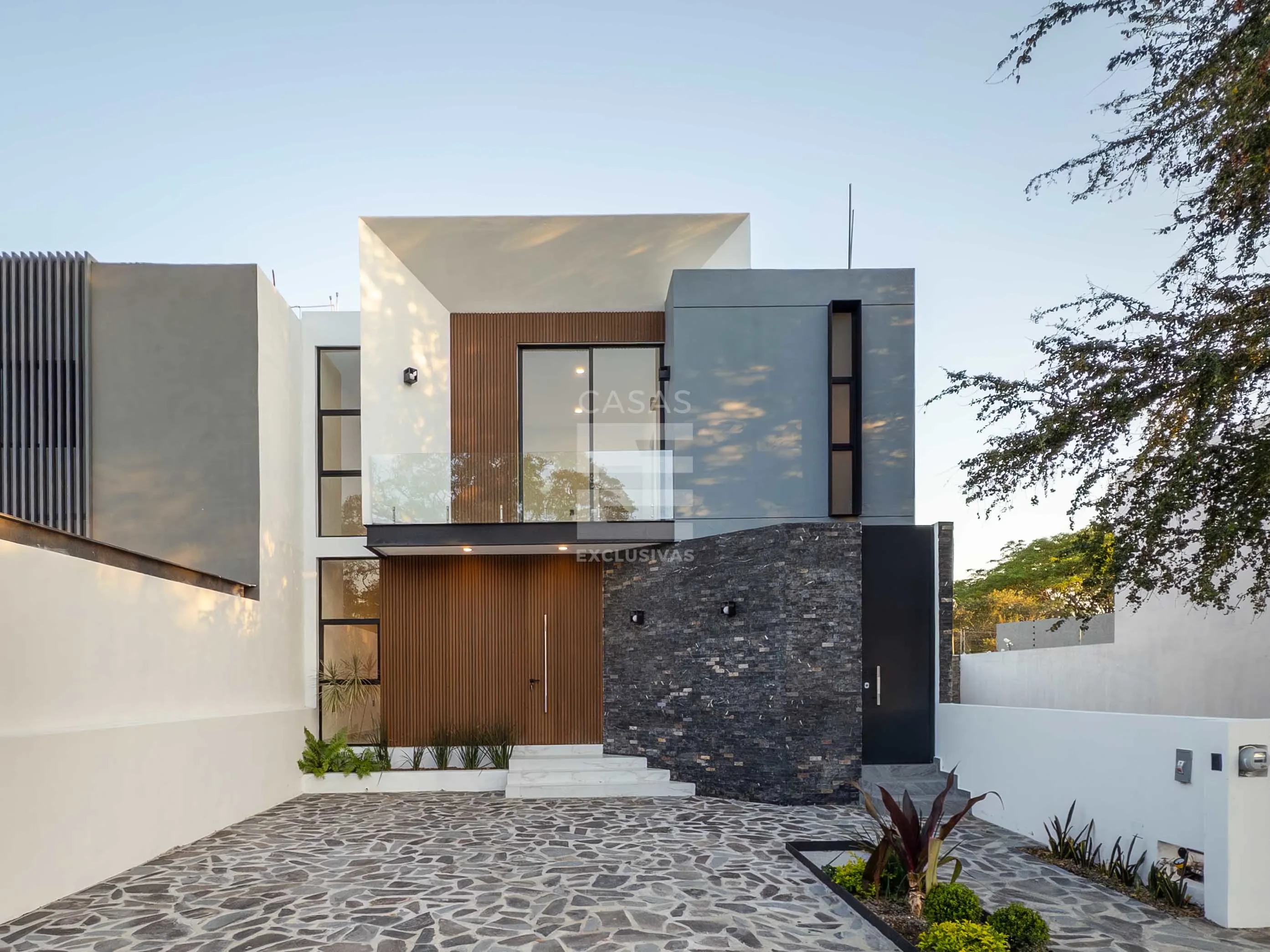 Casa en venta en Zona Norte de Colima dentro de Coto Privado