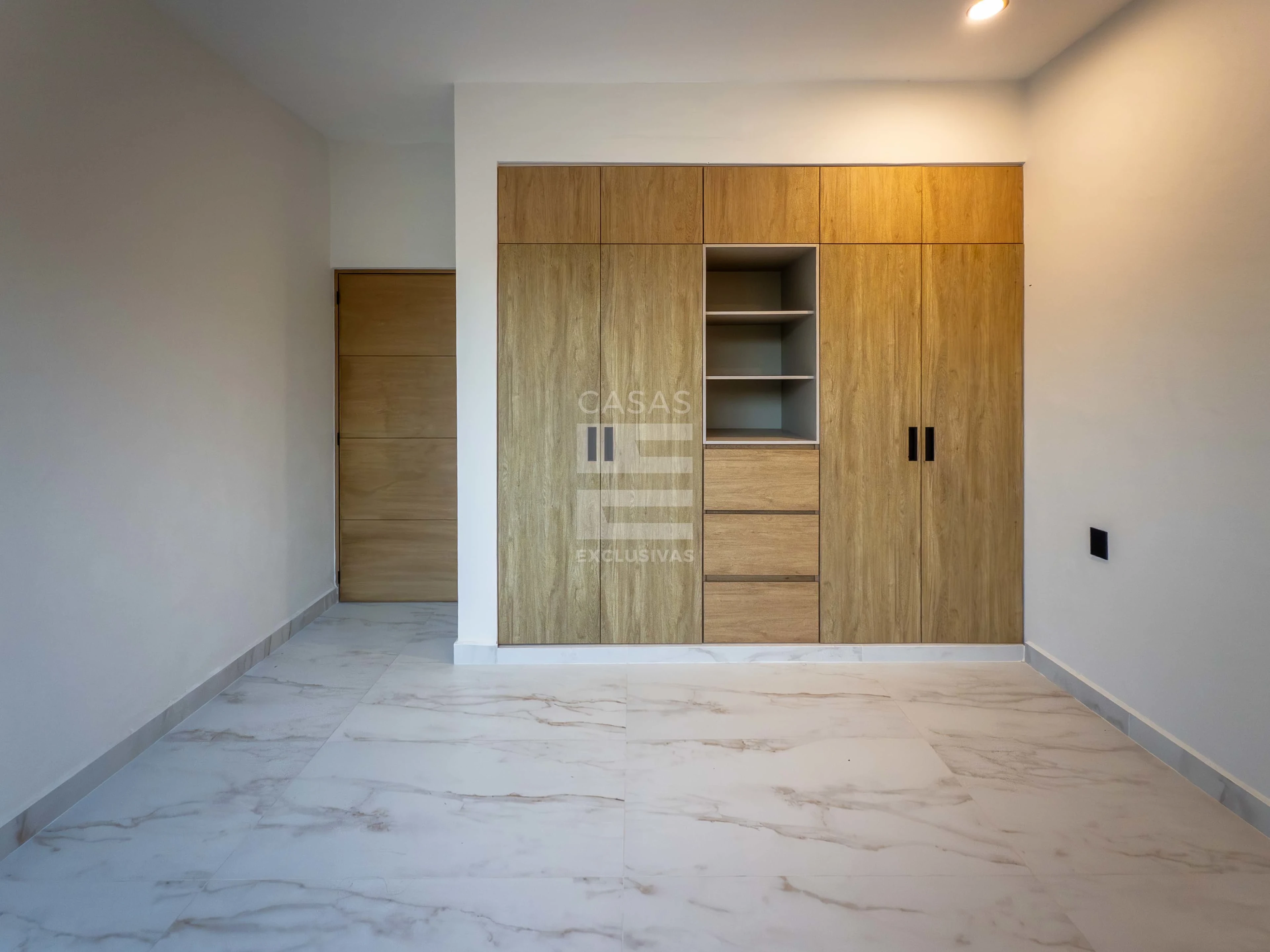 Casa en venta en Zona Norte de Colima dentro de Coto Privado 11