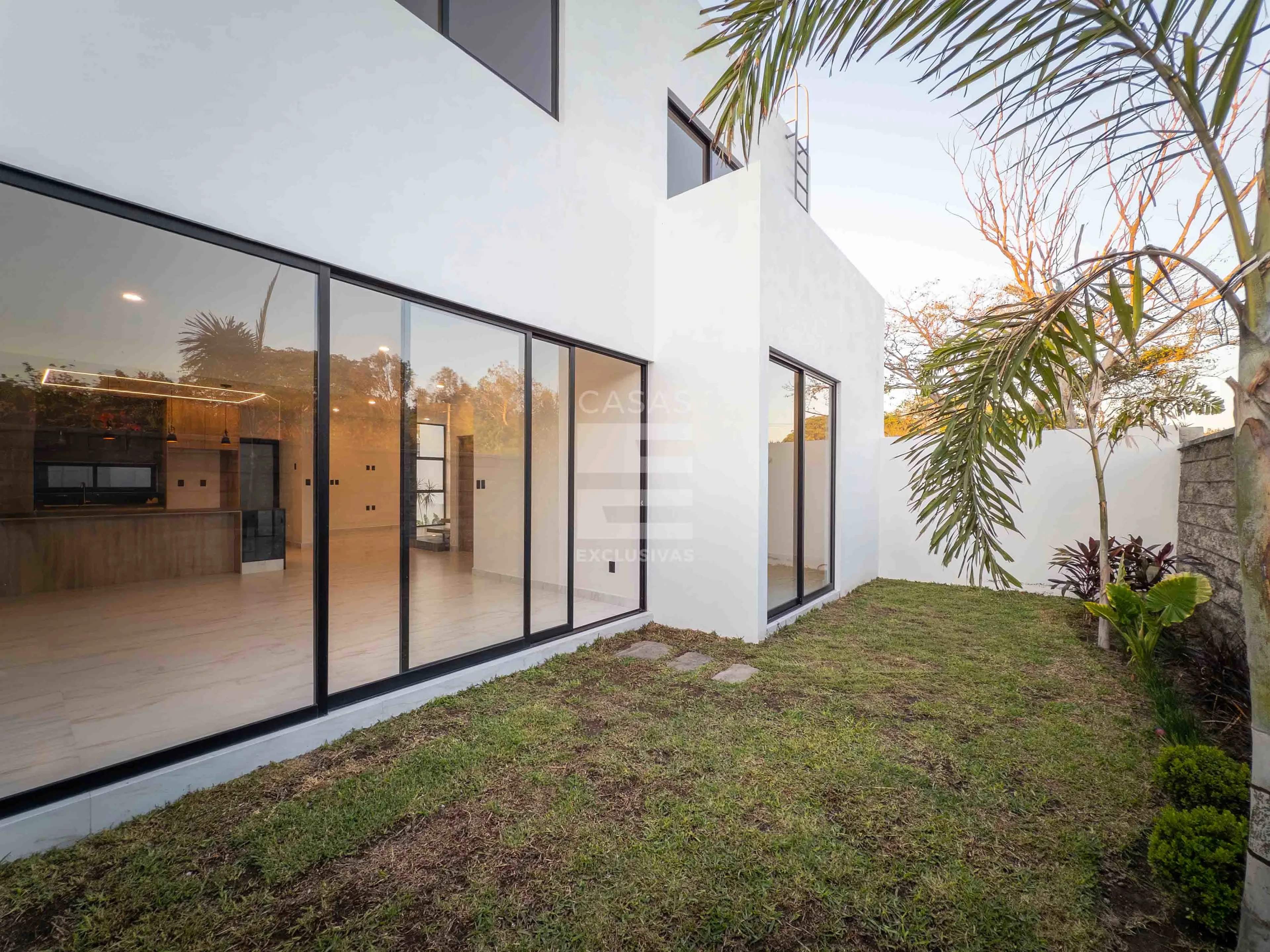 Casa en venta en Zona Norte de Colima dentro de Coto Privado 9