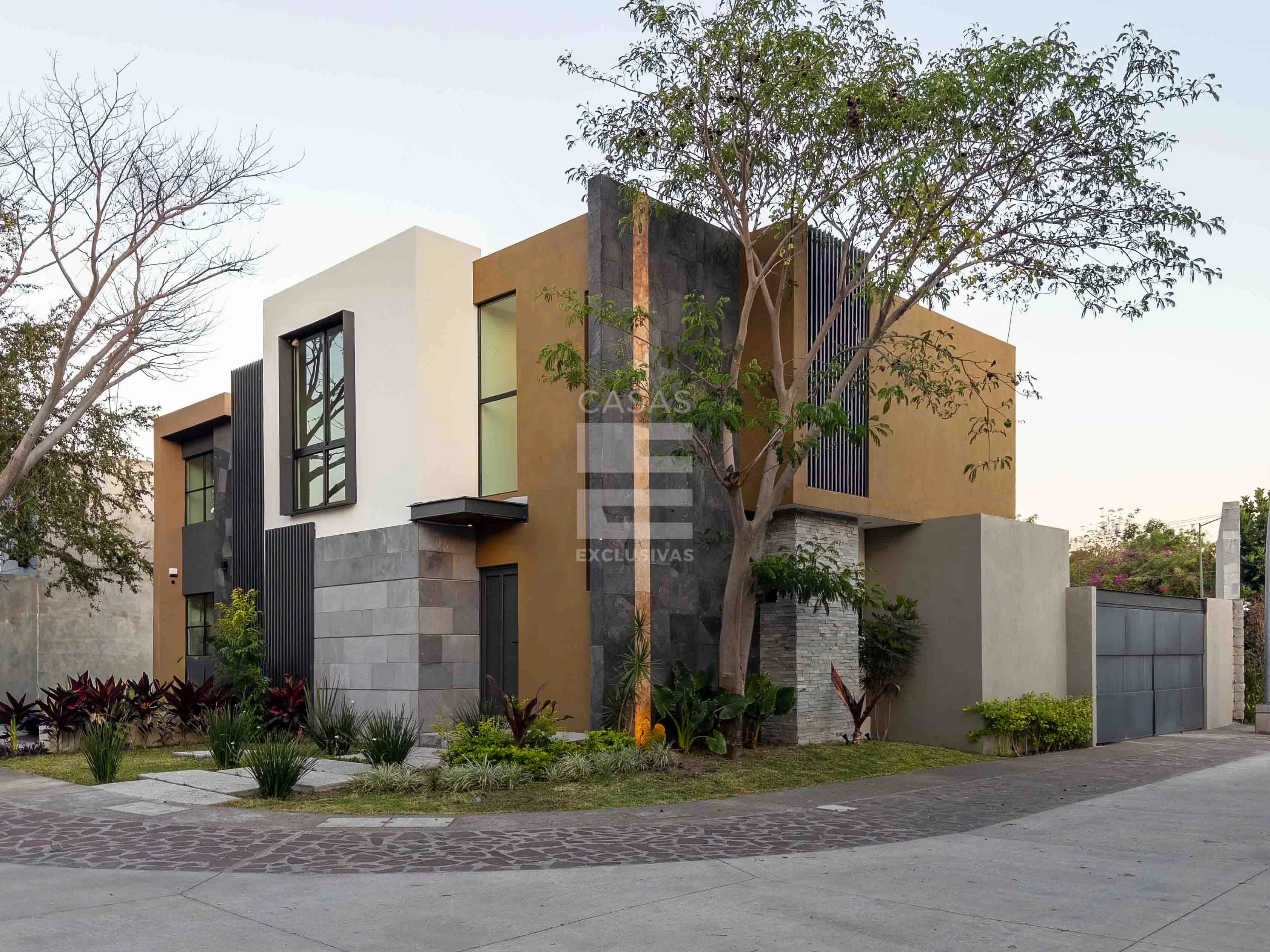 Casa en venta dentro de El Pedregal Residences al norte de Colima