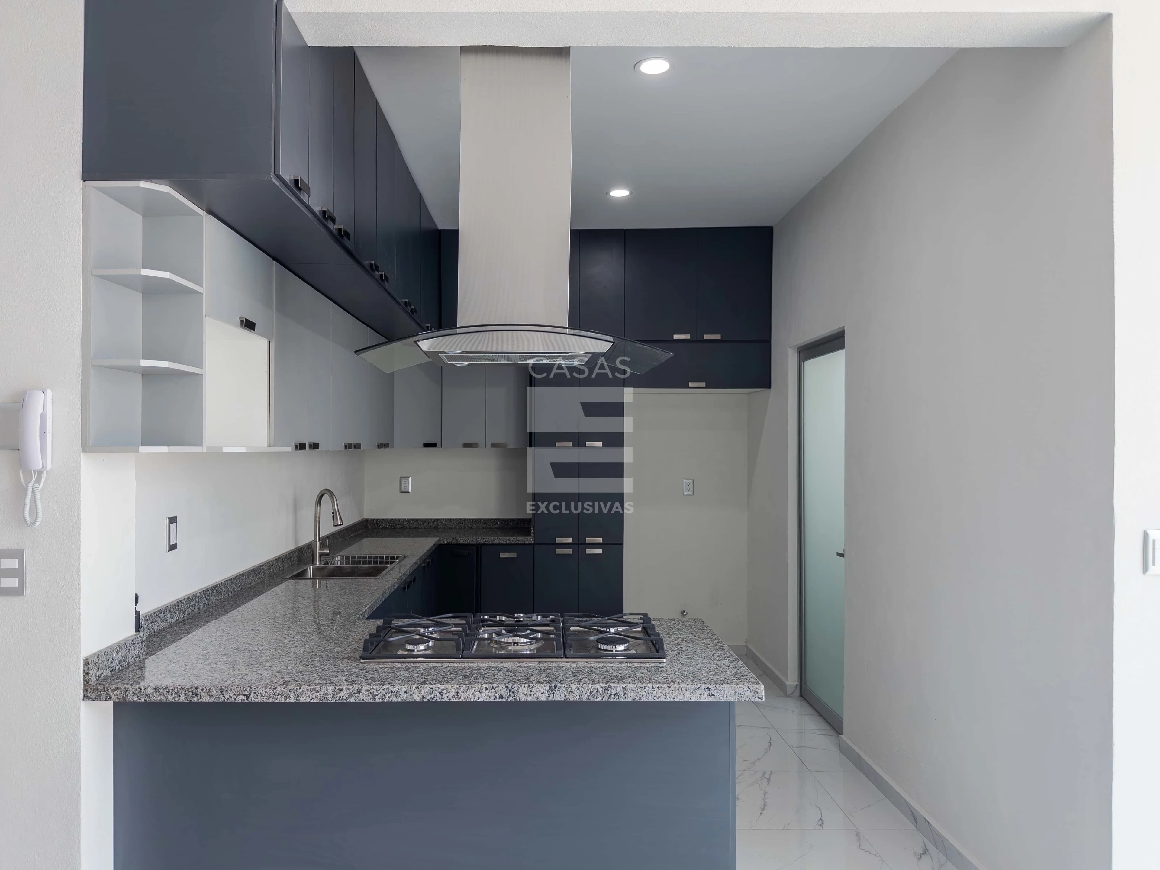 Casa en venta al norte de Colima en zona residencial, a pasos de jardines 6