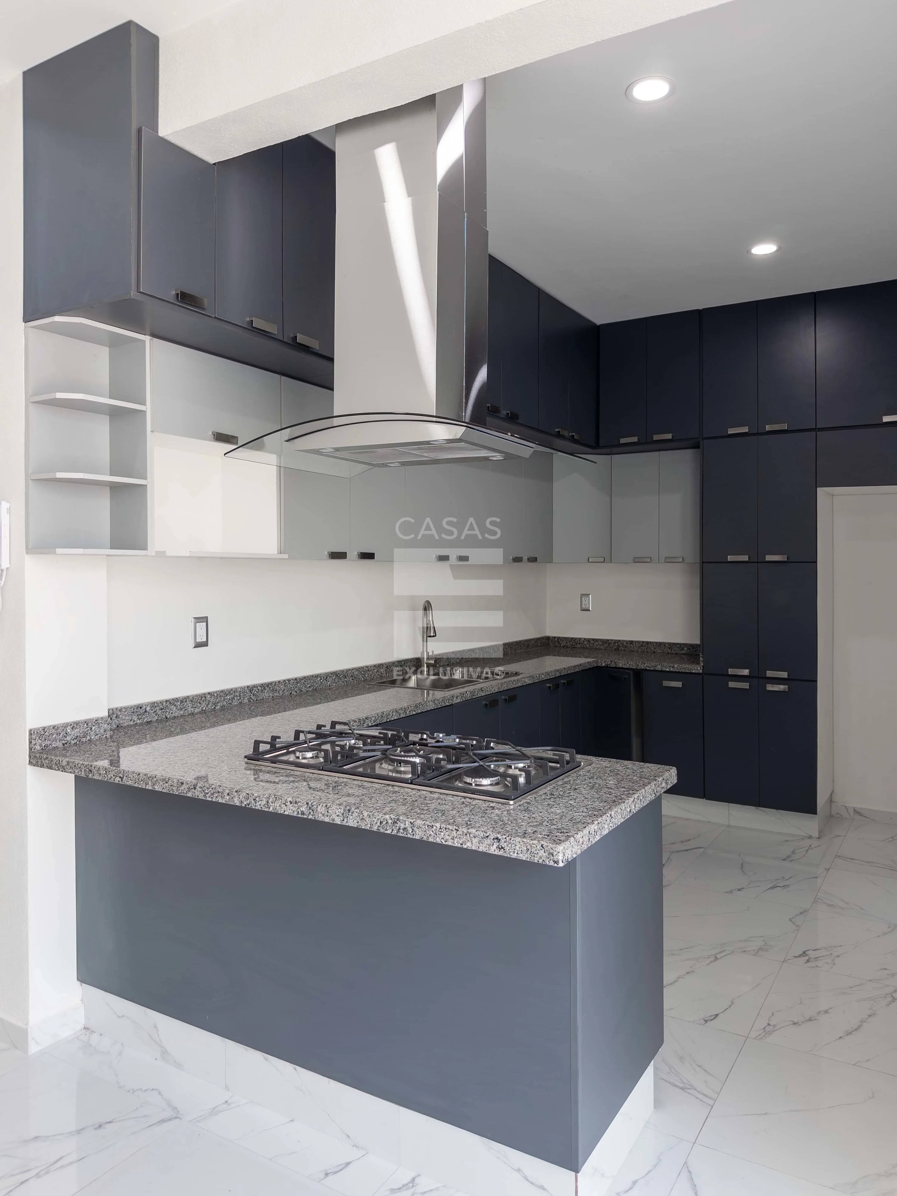 Casa en venta al norte de Colima en zona residencial, a pasos de jardines 5