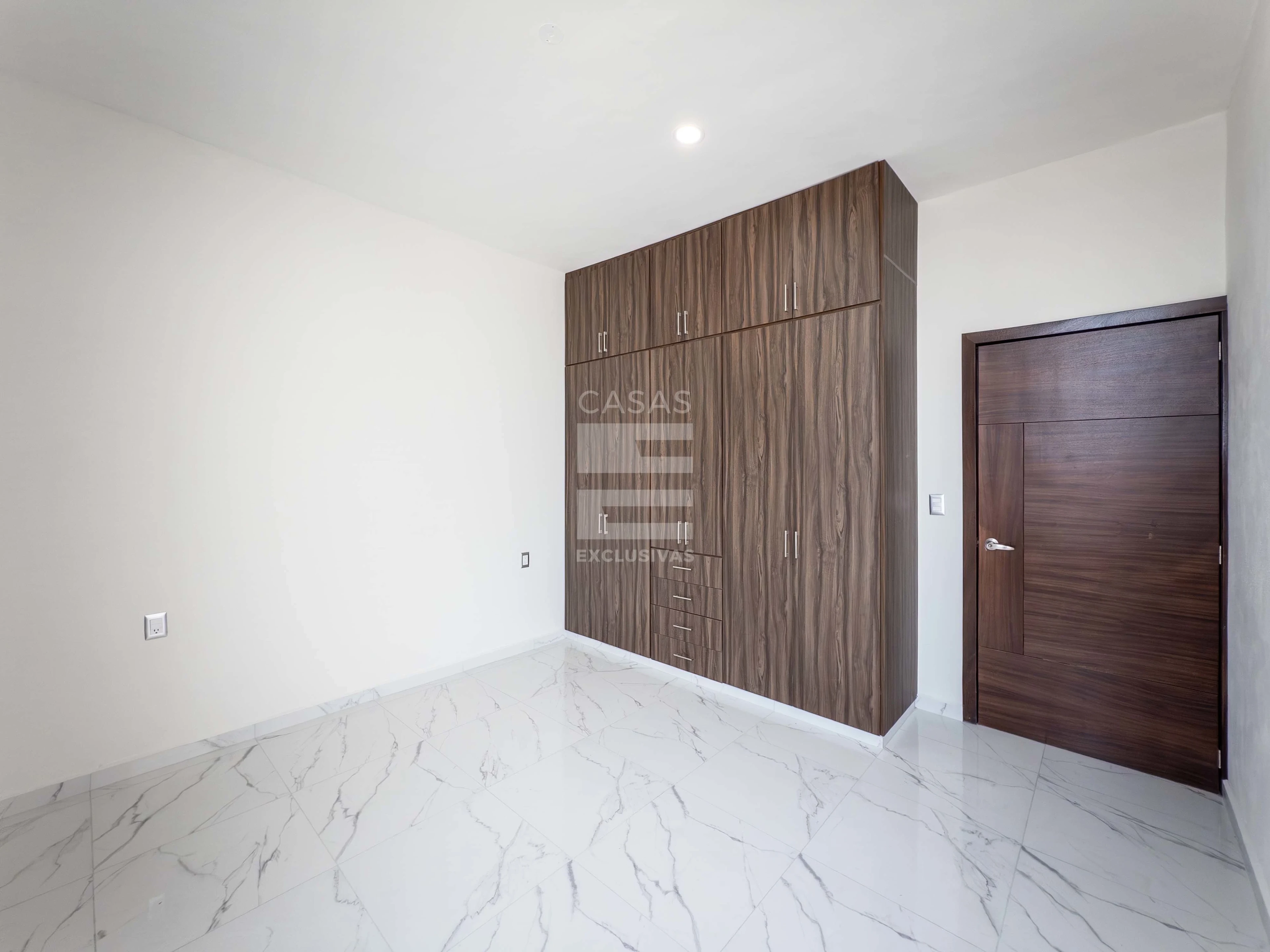 Casa en venta al norte de Colima en zona residencial, a pasos de jardines 17