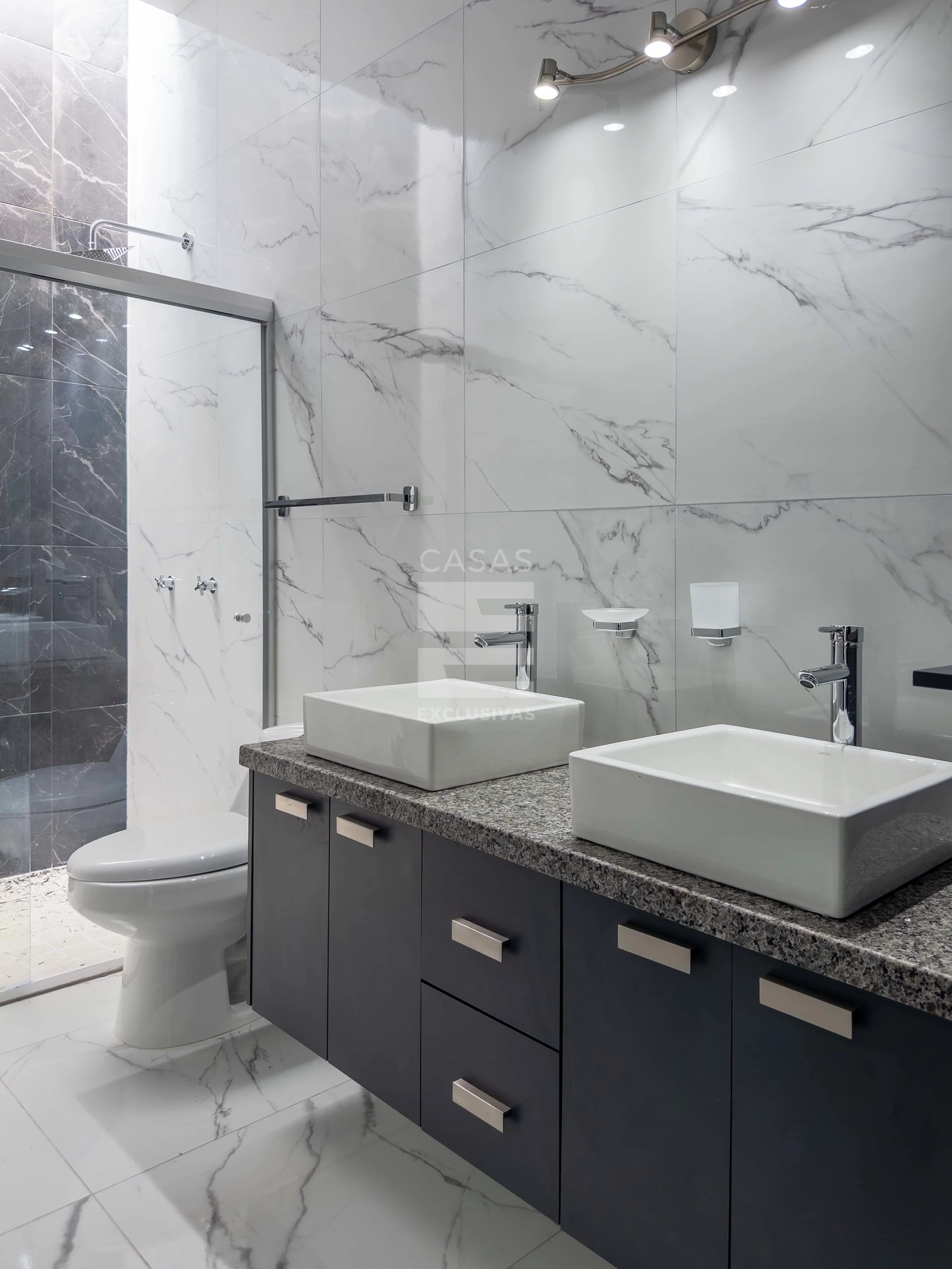 Casa en venta al norte de Colima en zona residencial, a pasos de jardines 14