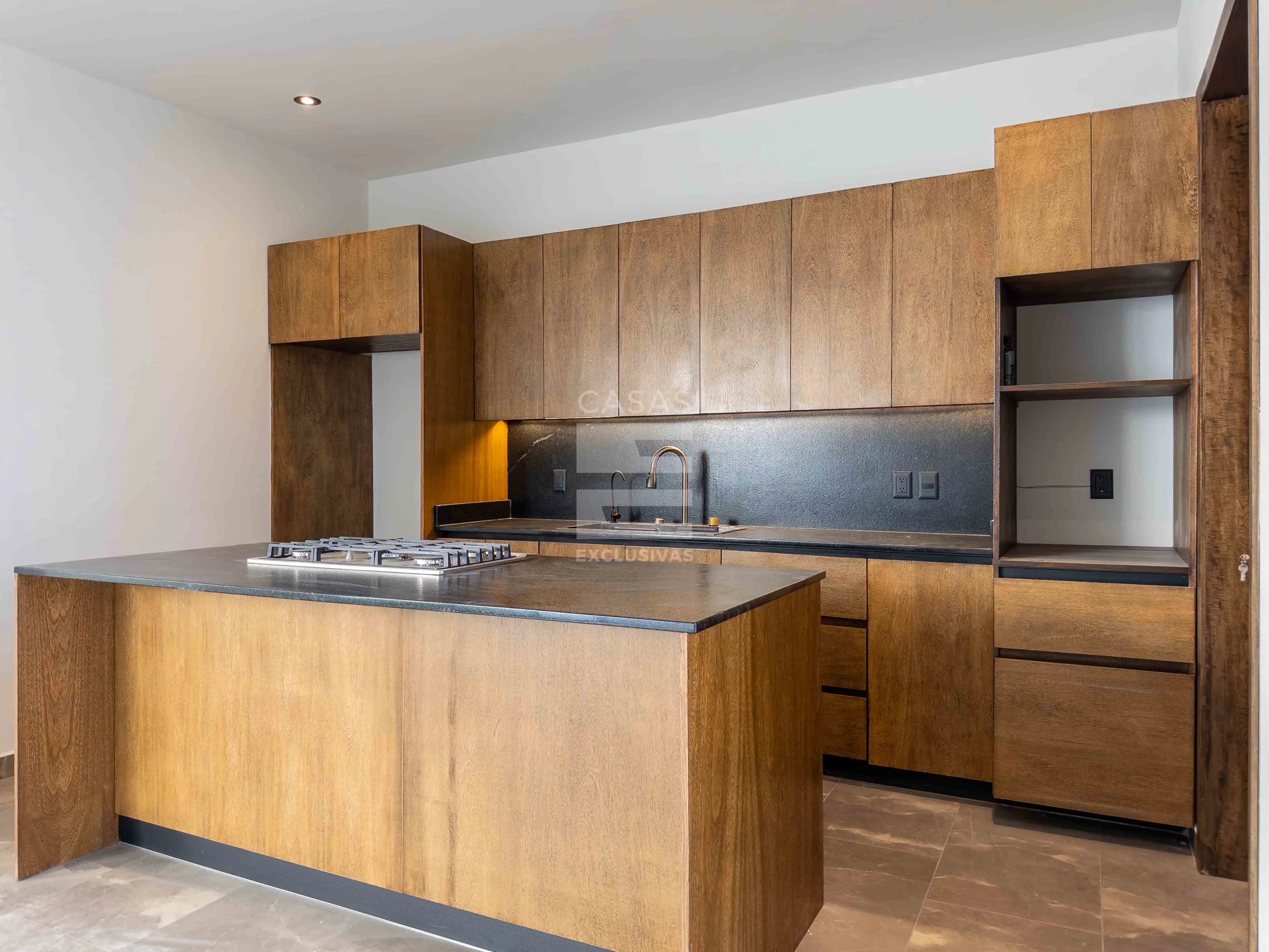 Bellísima casa de un piso en venta al norte de Colima con acabados de alto lujo 5