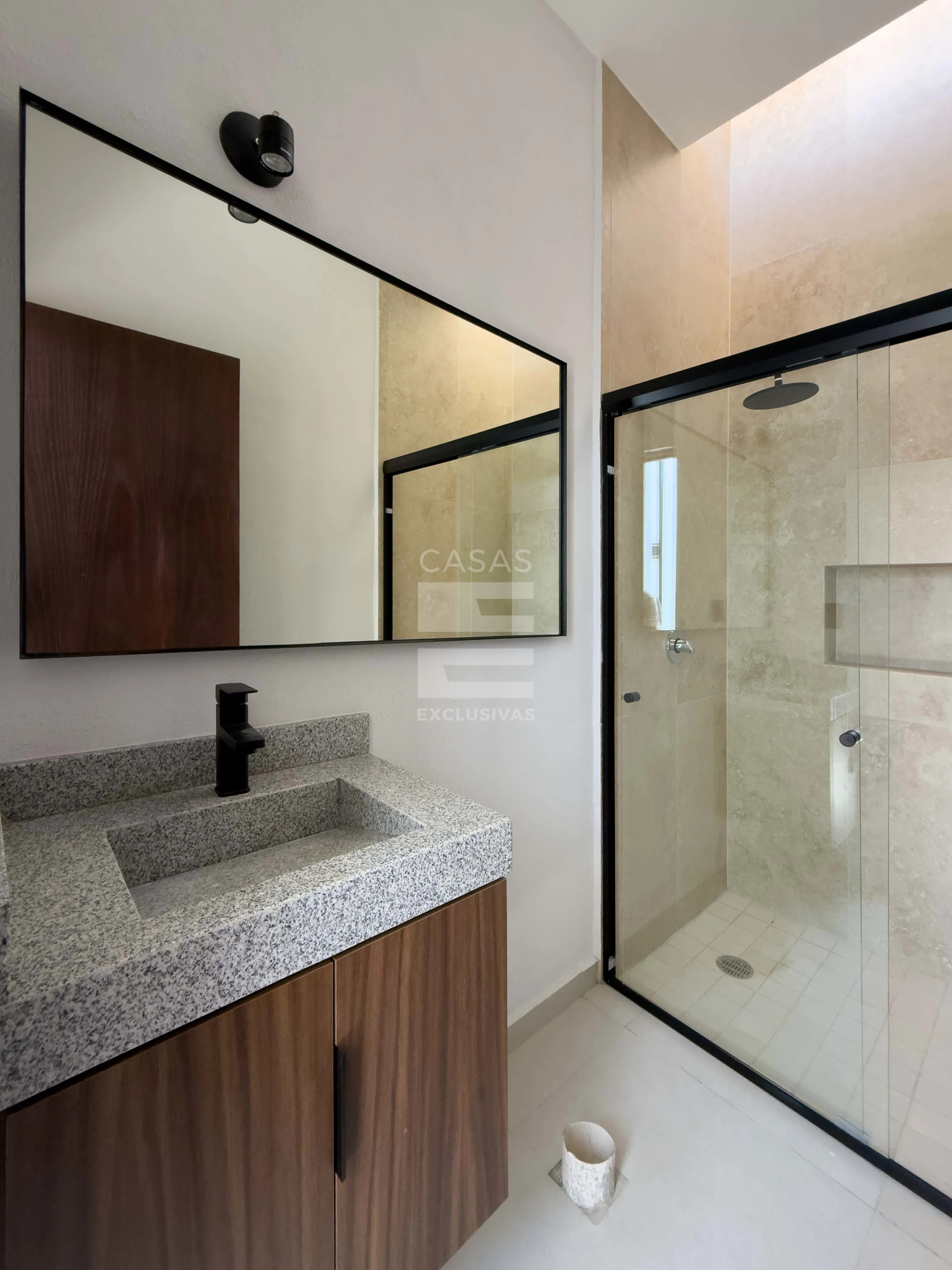 Casa en venta de una planta al norte de Colima con 2 recámaras y excelente ubicación 12