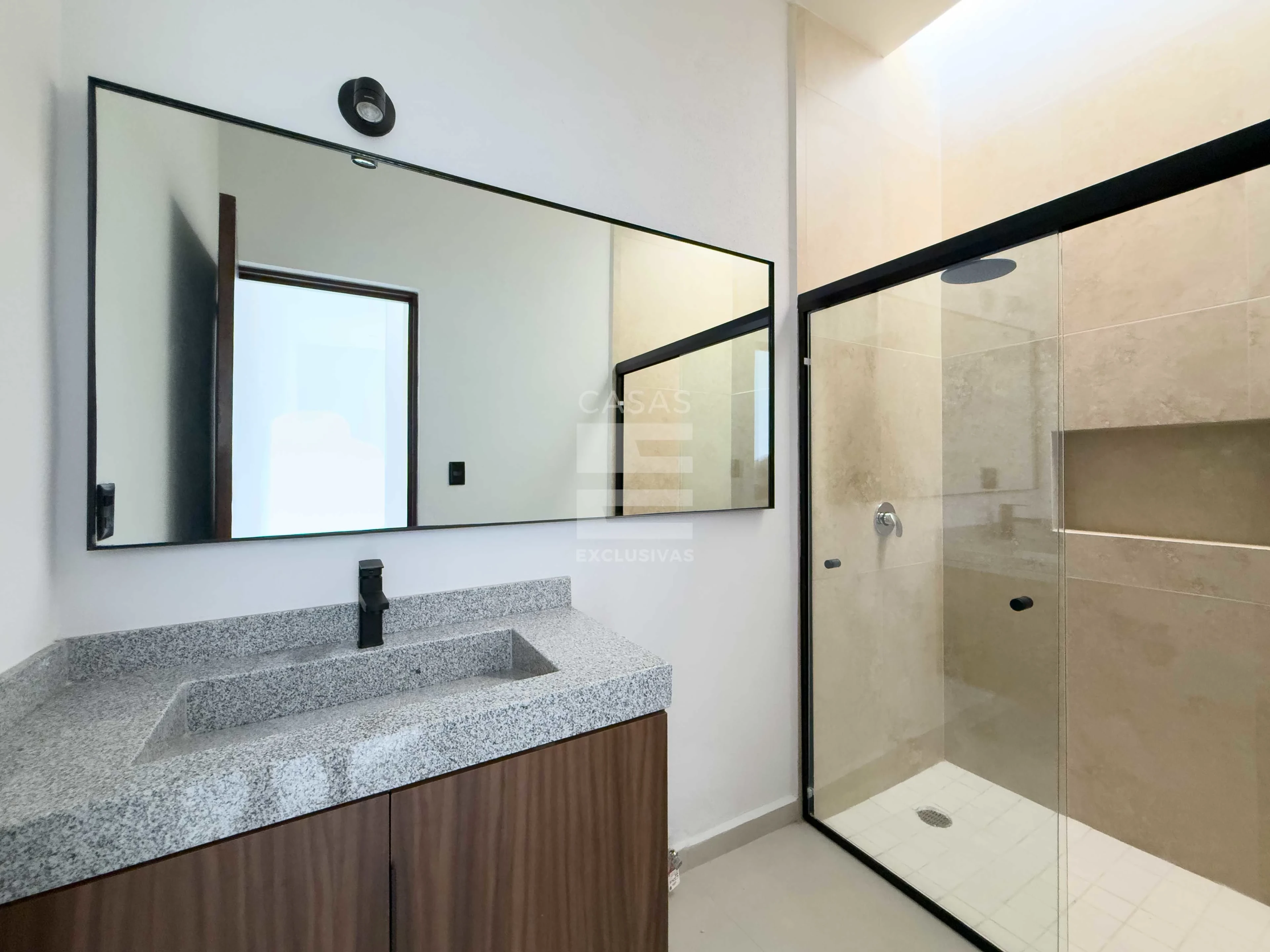 Casa en venta de una planta al norte de Colima con 2 recámaras y excelente ubicación 10