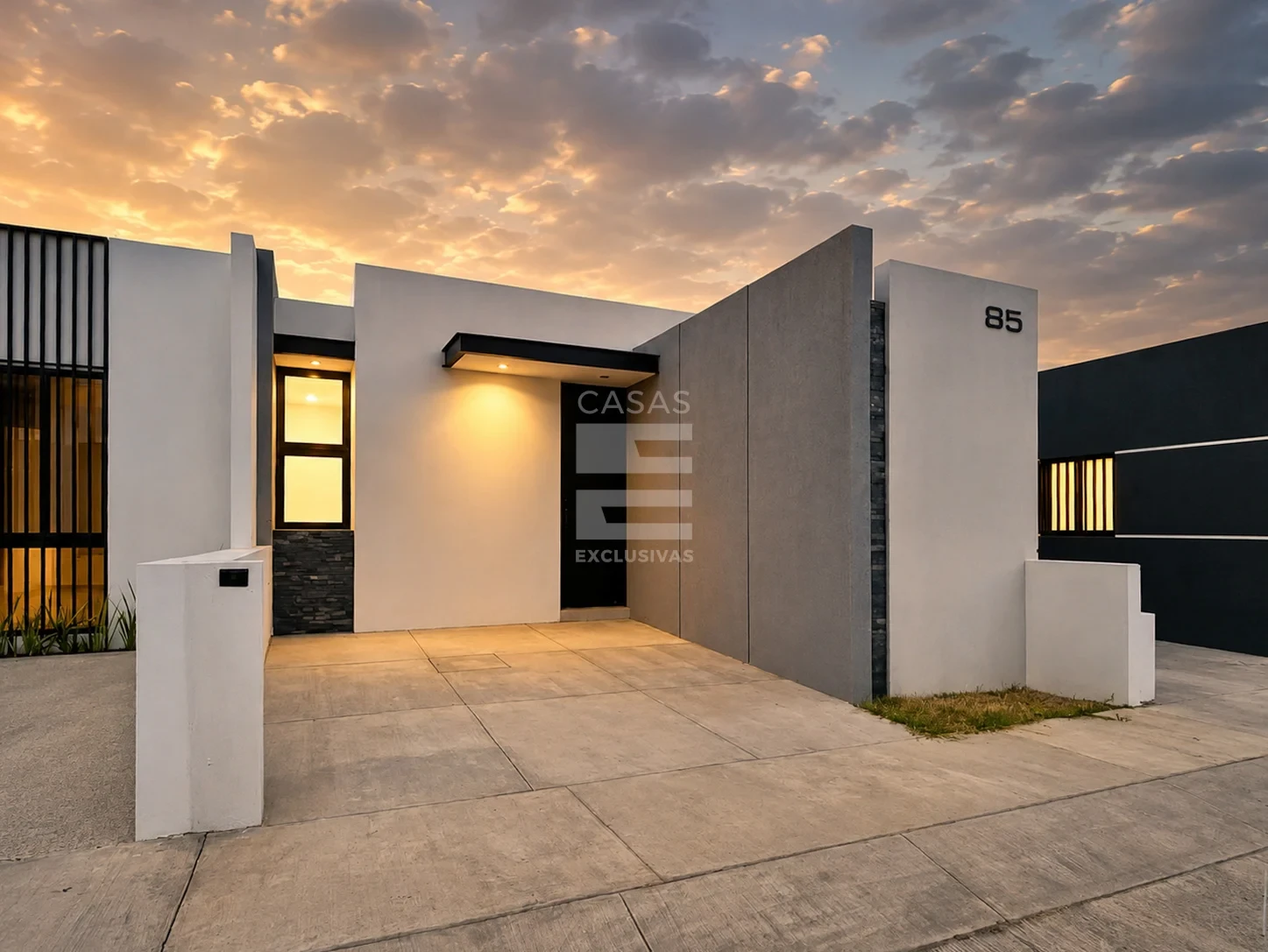 Casa en venta en Punto Rioja Colima con 3 recámaras y jardines interiores