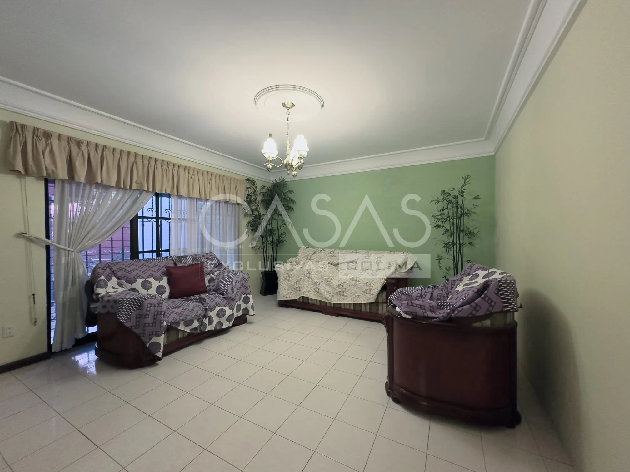 Casa en venta en Colima con carpintería de caoba, 4 recámaras y excelente ubicación 6