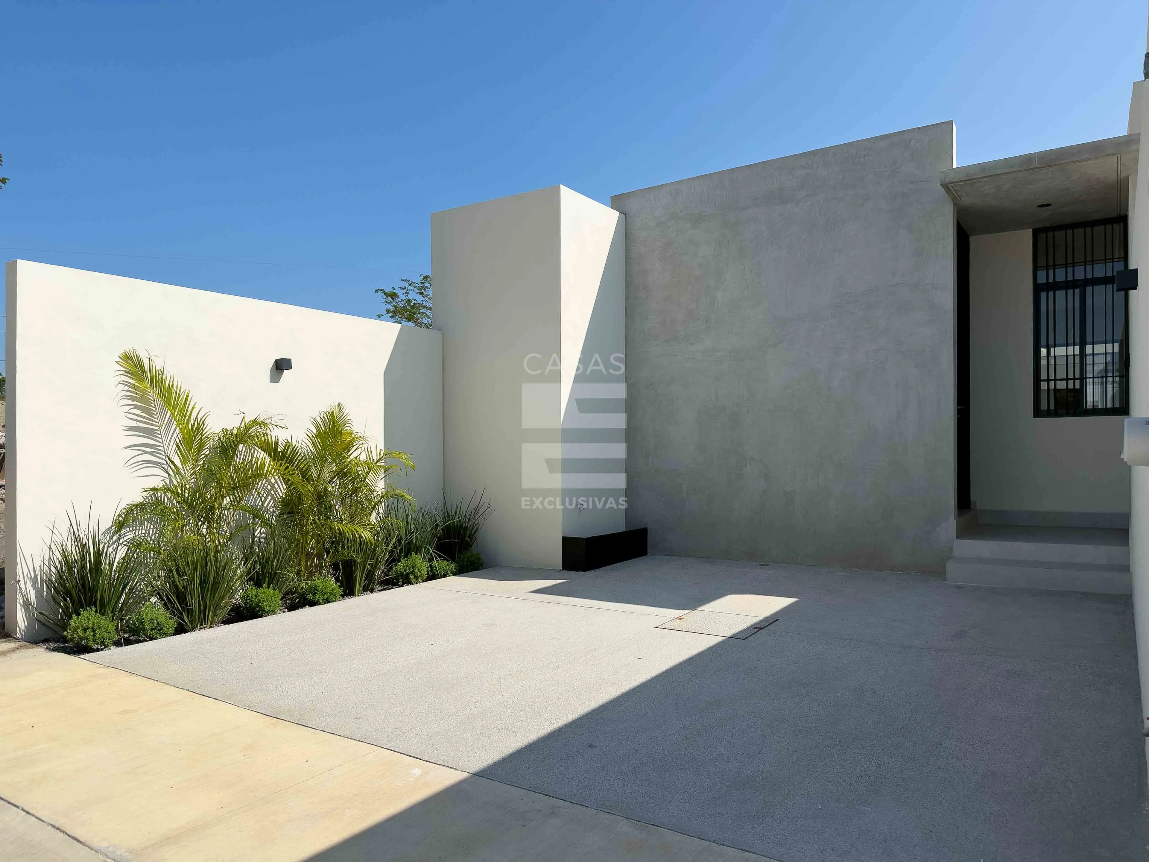 Casa en venta en Punto Rioja Colima con 2 recámaras y jardines interiores 2