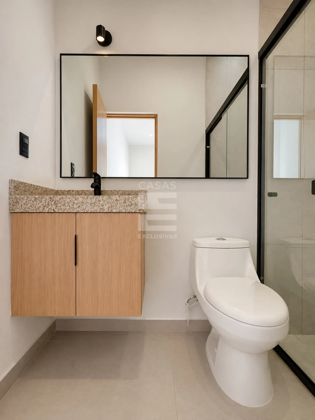 Casa en venta en Bielva Residencial Colima de una planta con 2 recámaras y jardín amplio 8